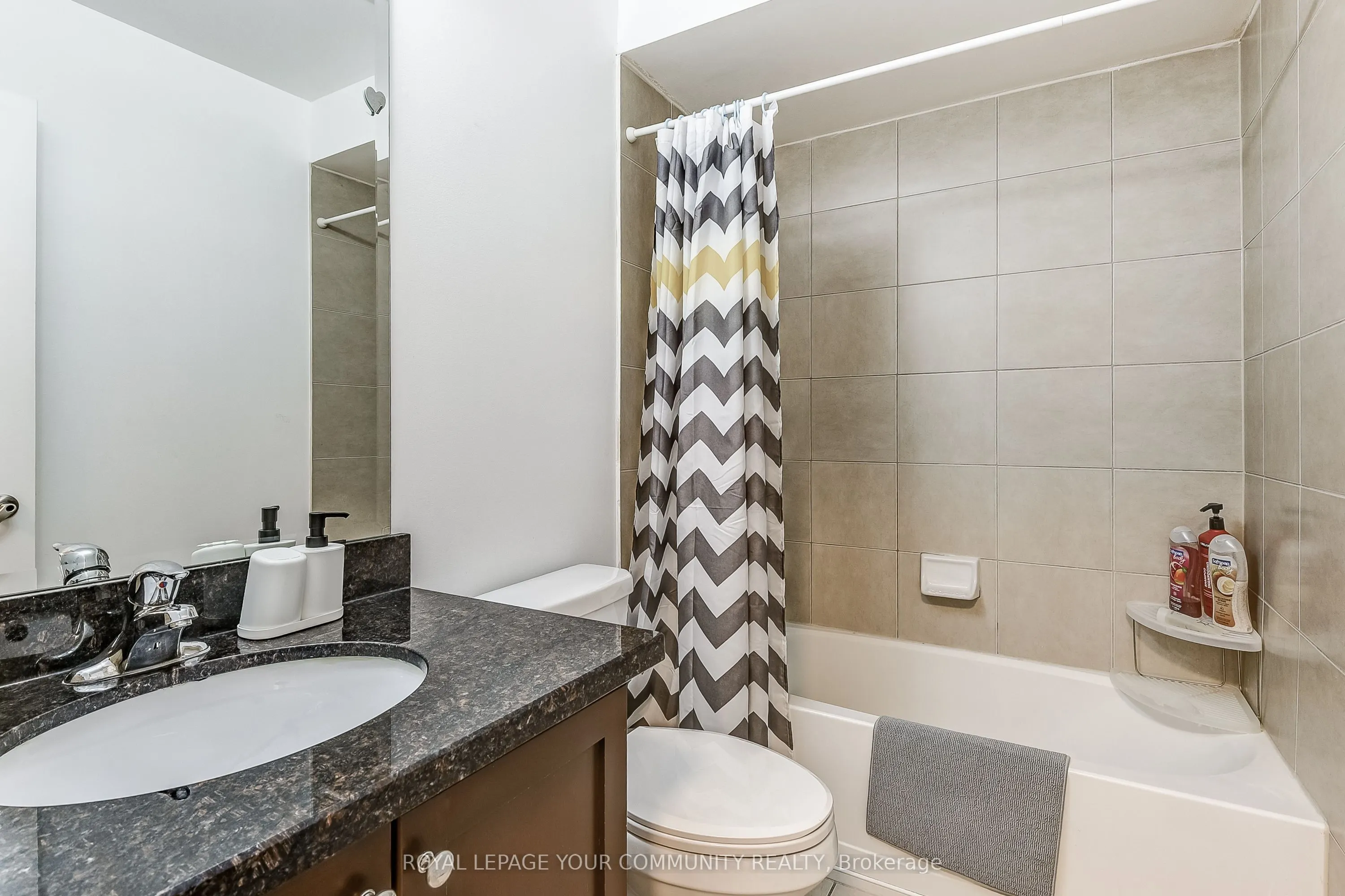 9205 Bathurst Street, #11