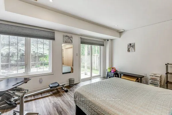 9205 Bathurst Street, #11