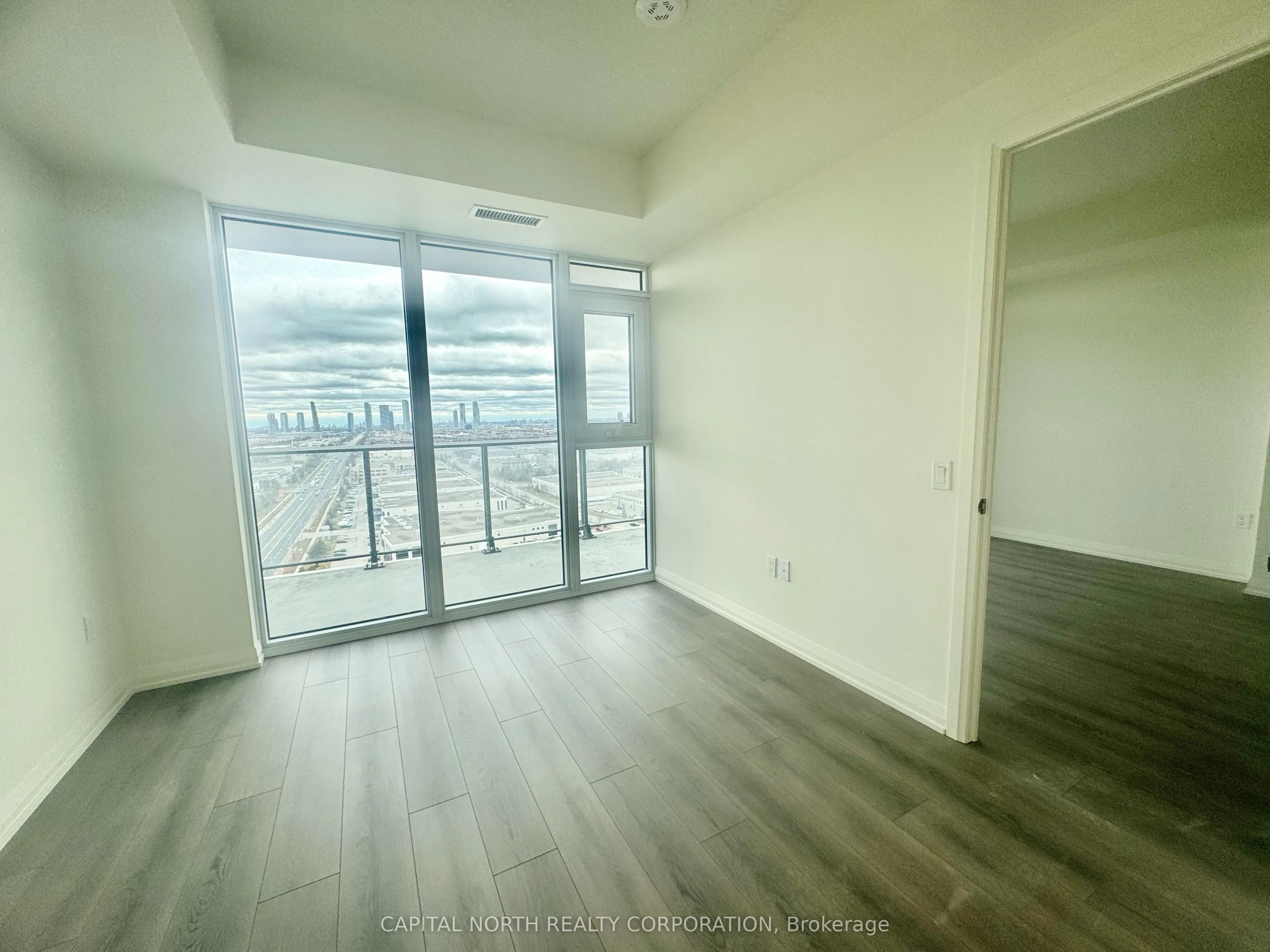 8960 Jane Street, #1922