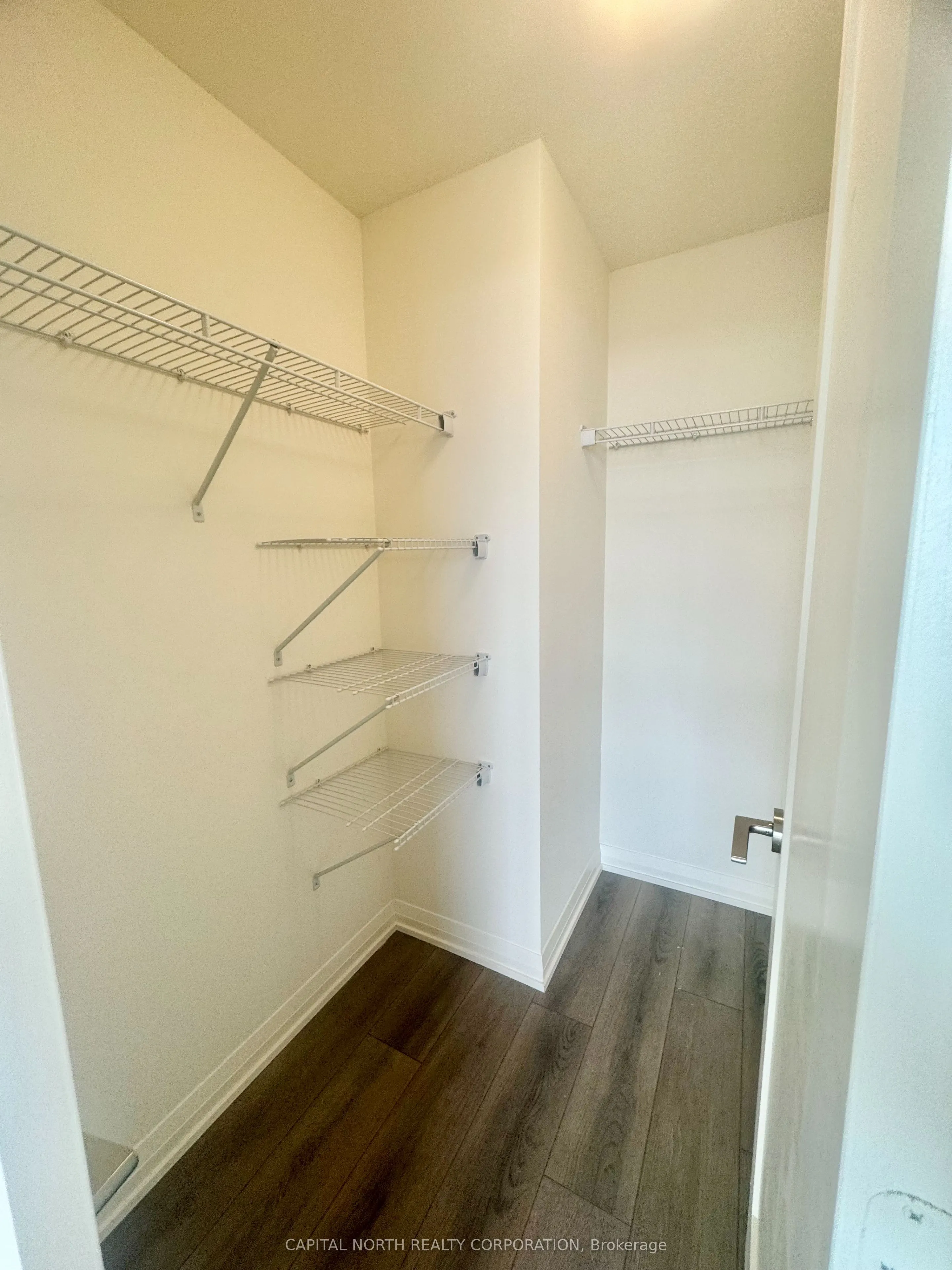 8960 Jane Street, #1922