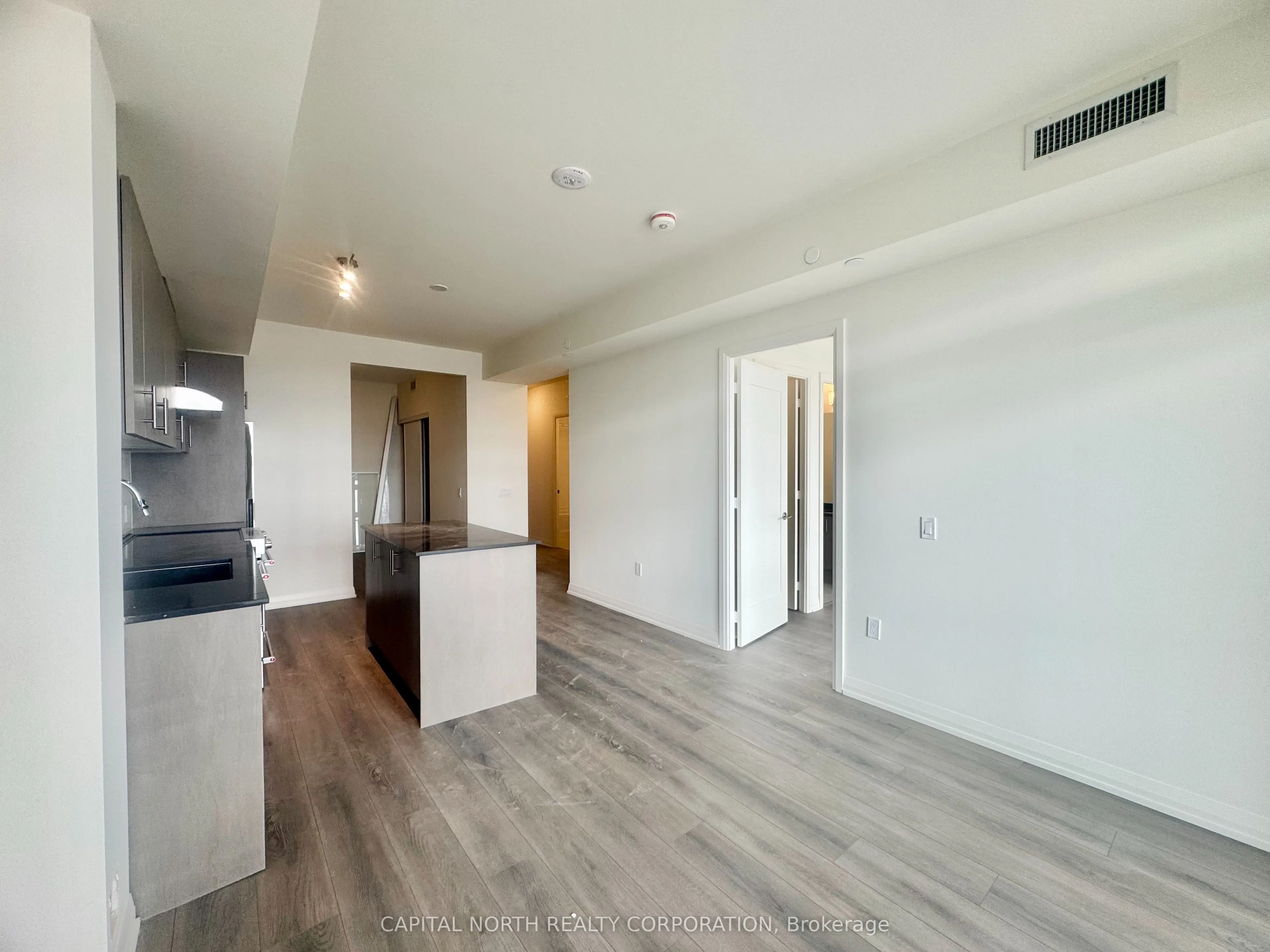 8960 Jane Street, #1922
