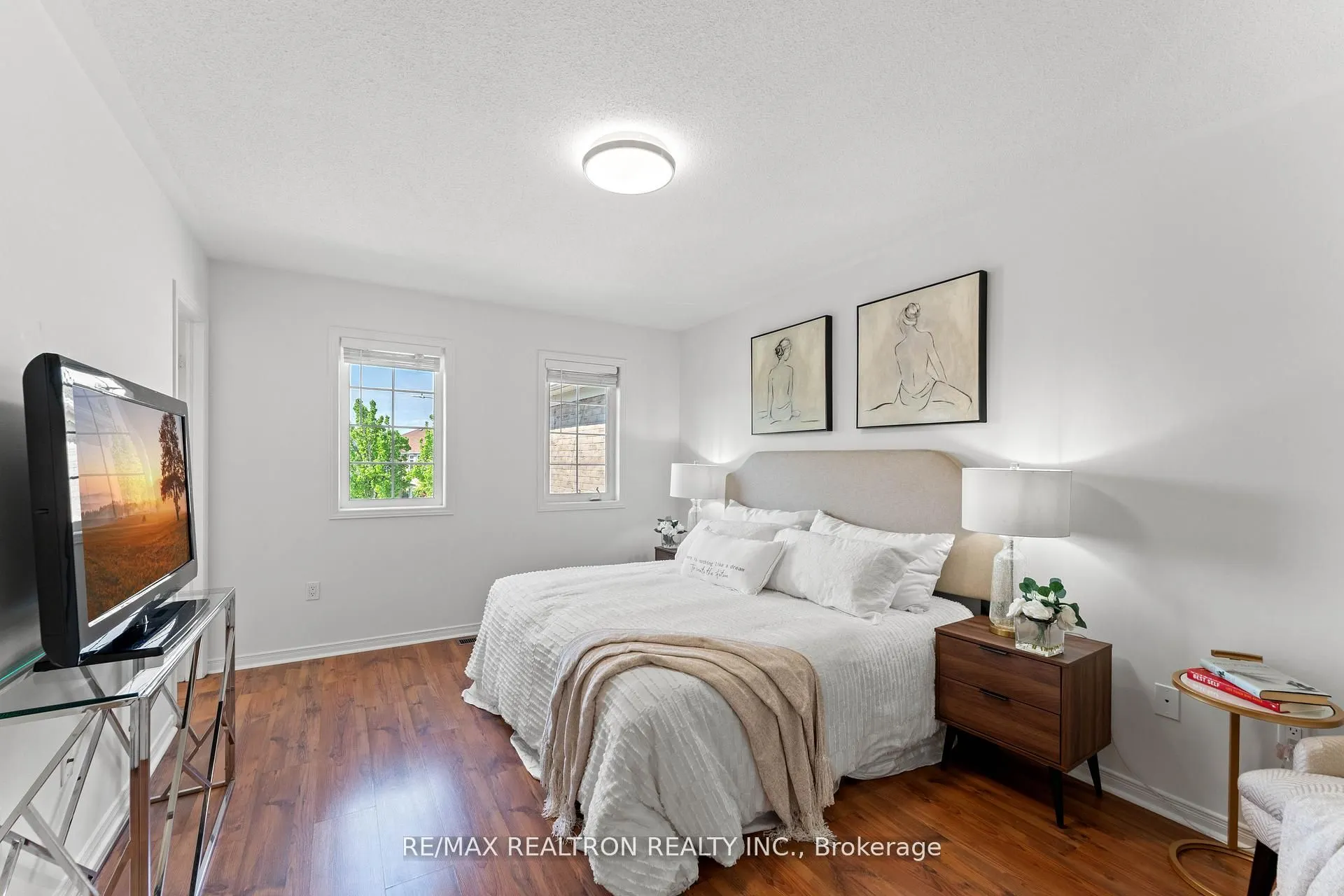 102 Lowther Avenue