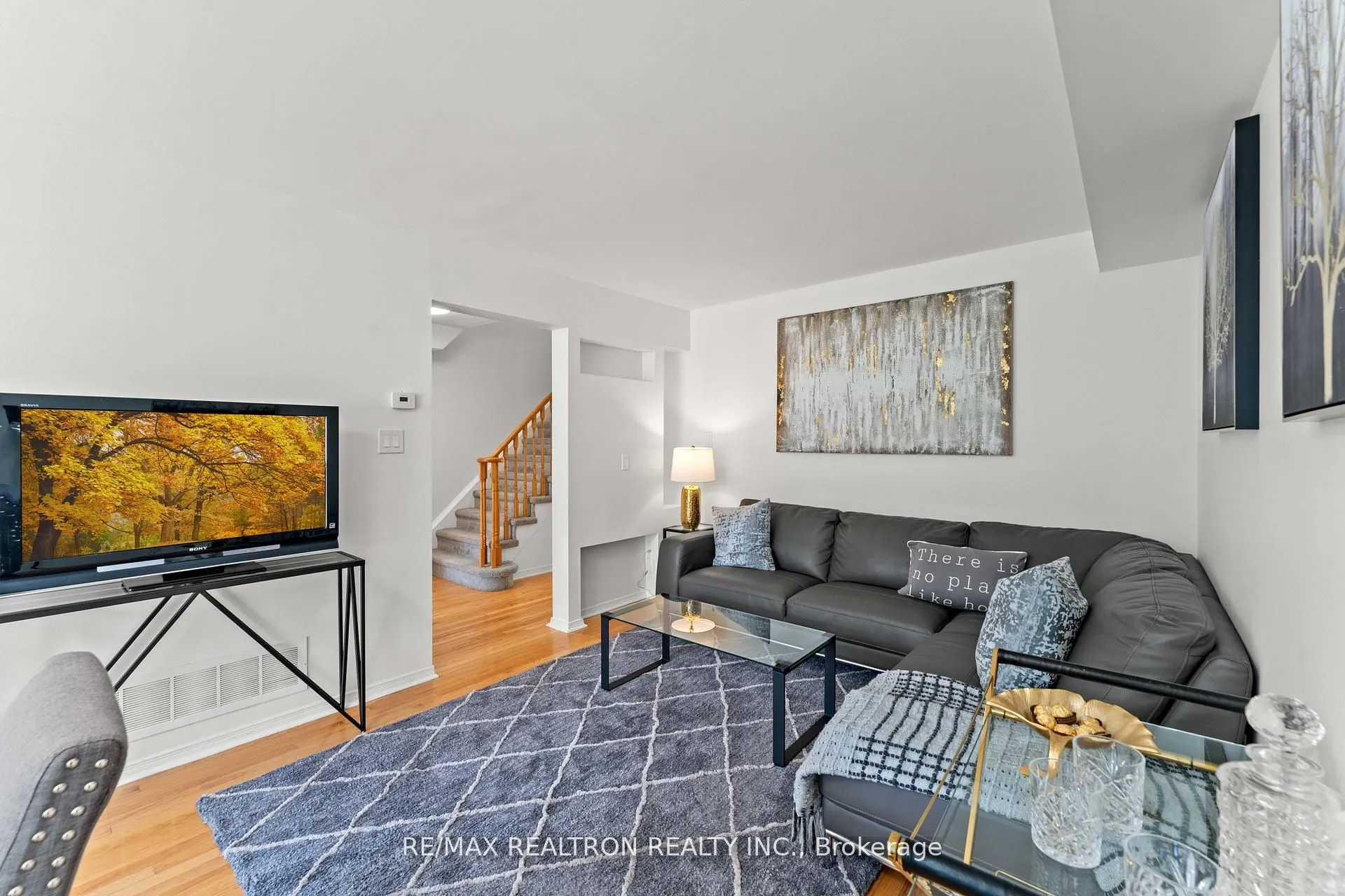 102 Lowther Avenue