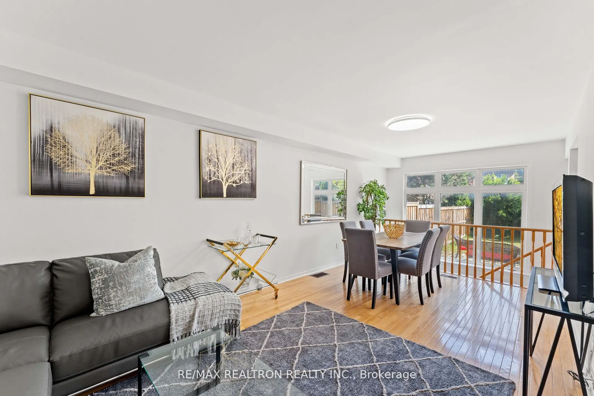 102 Lowther Avenue