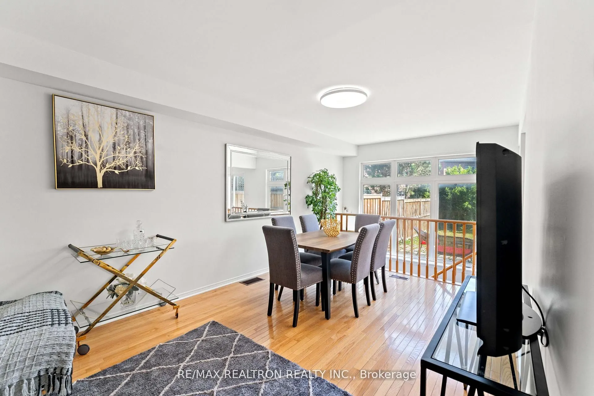 102 Lowther Avenue