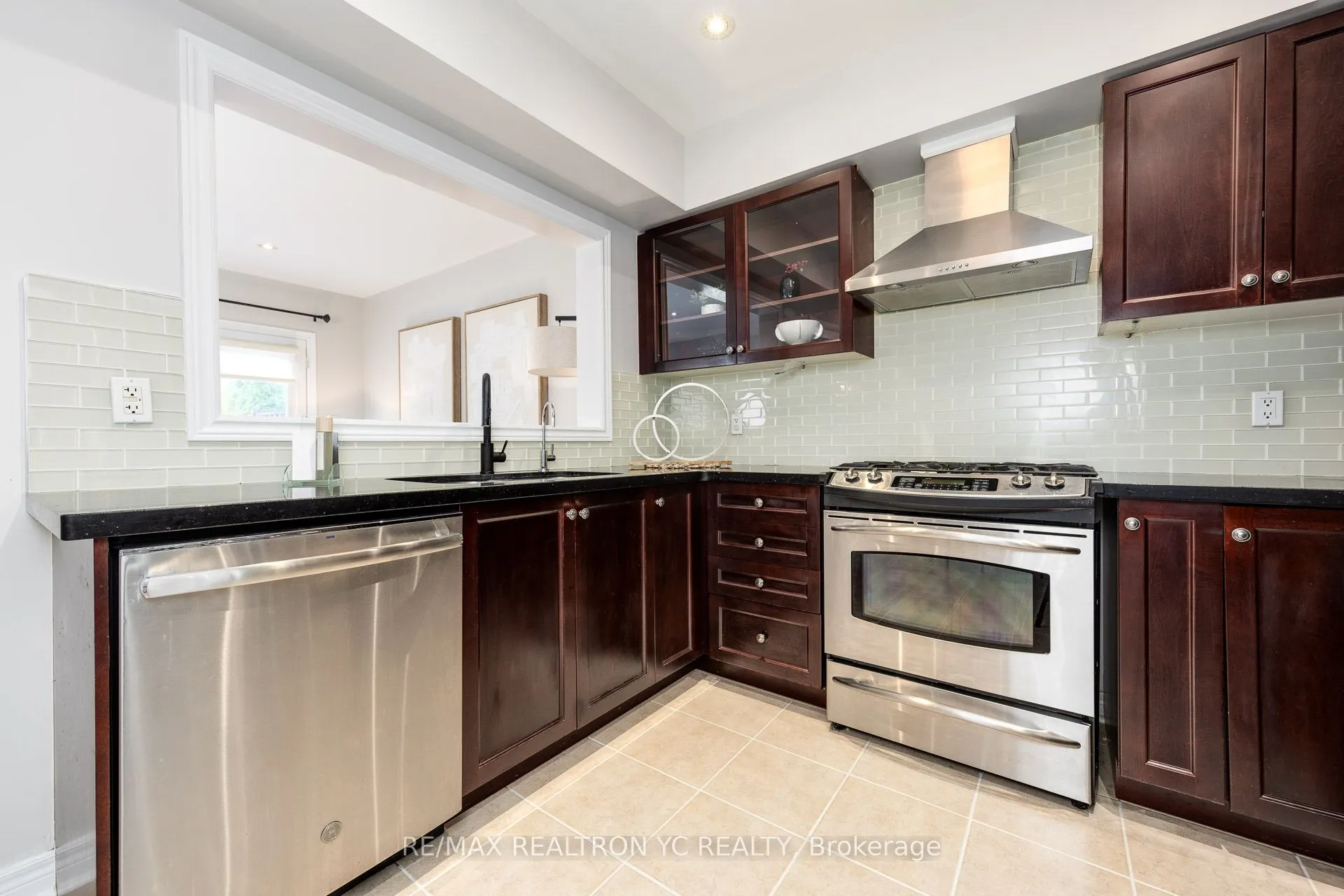 11 Carrier Crescent
