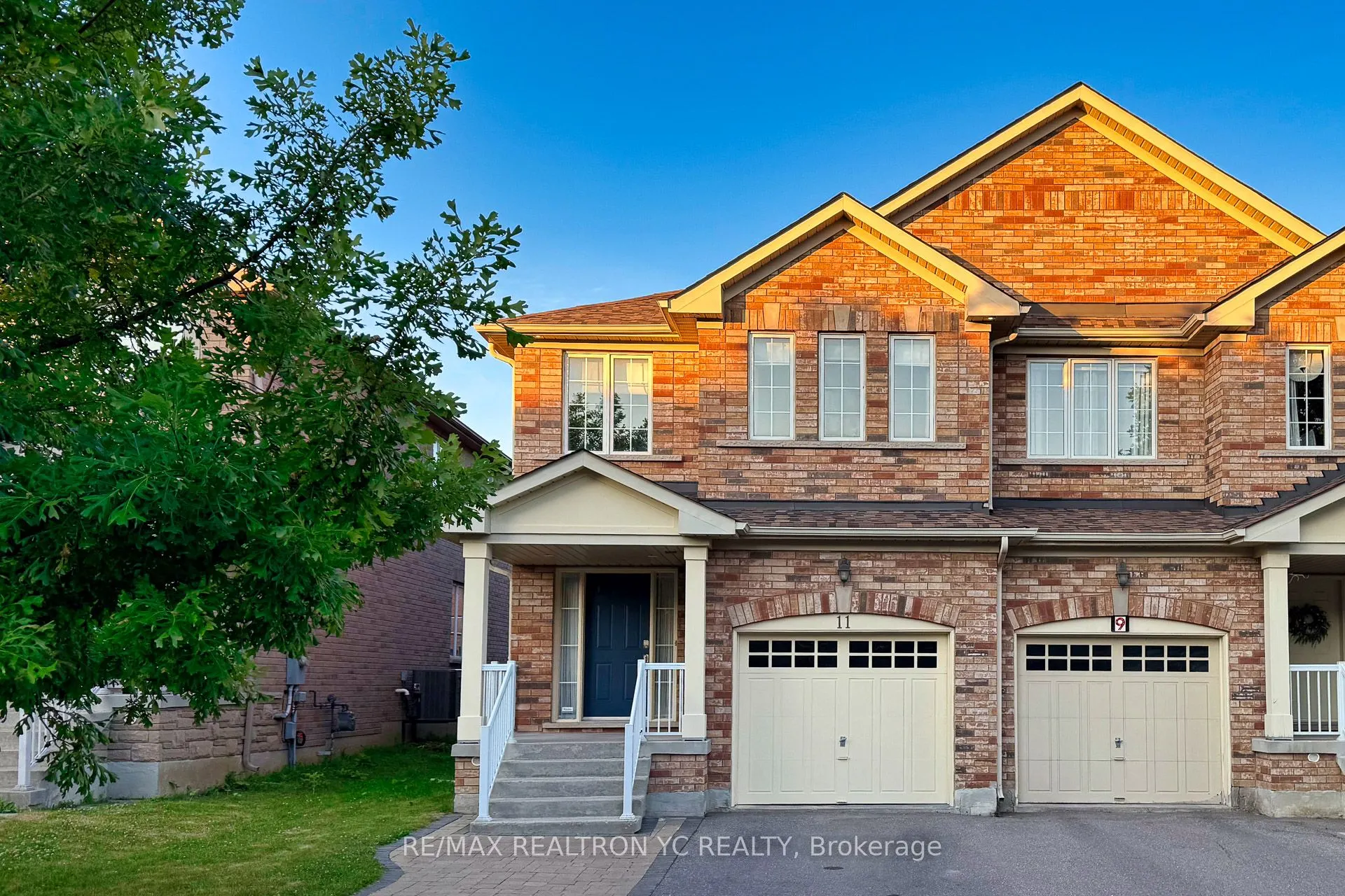 11 Carrier Crescent