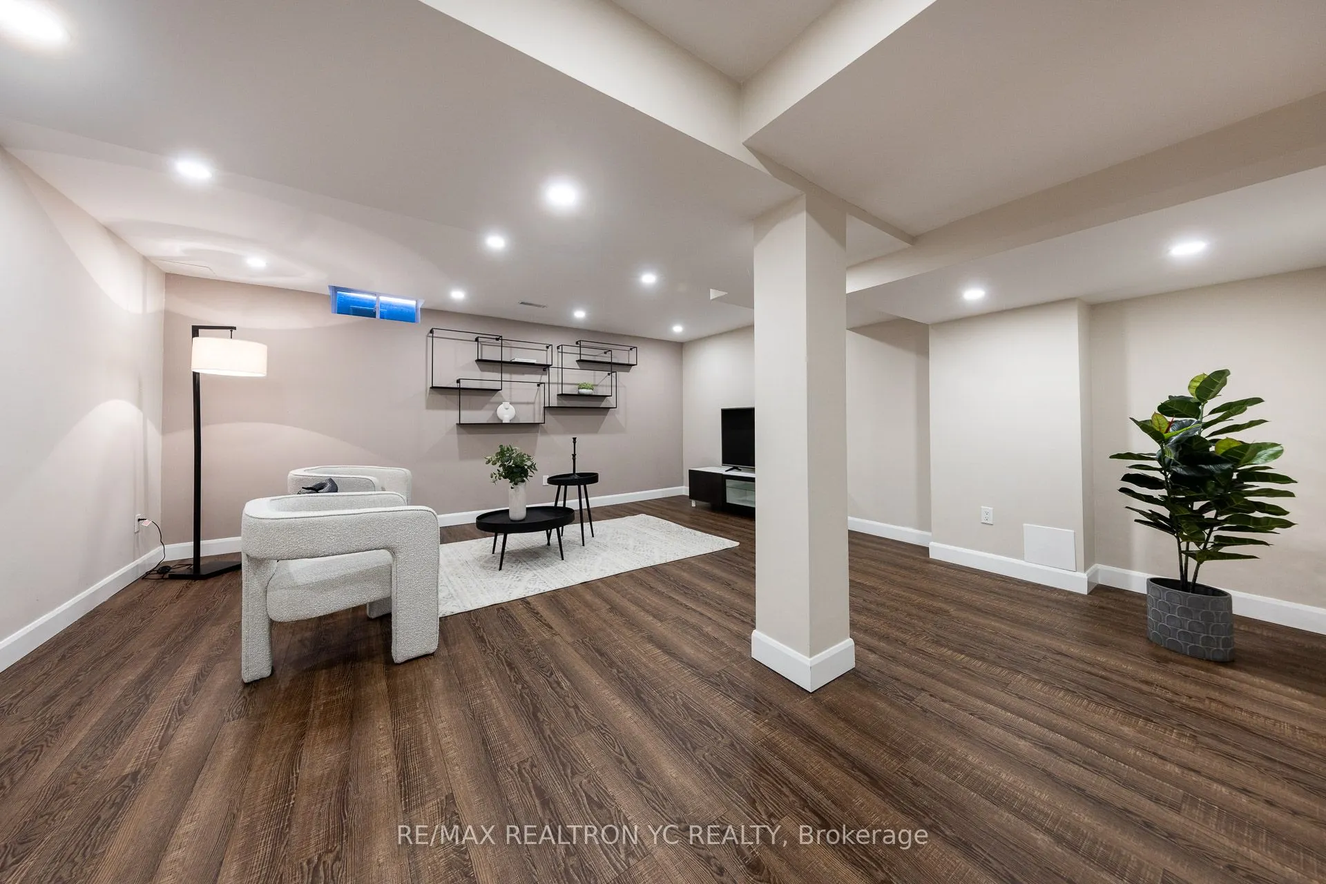 11 Carrier Crescent