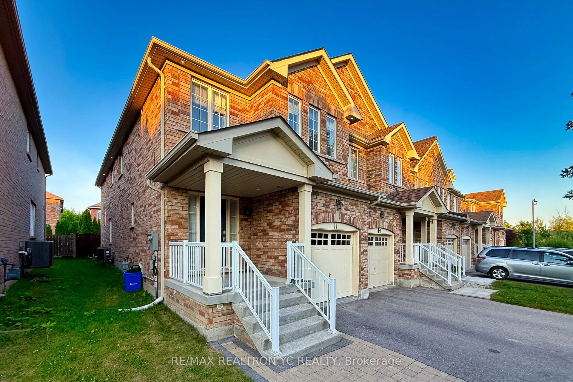 11 Carrier Crescent
