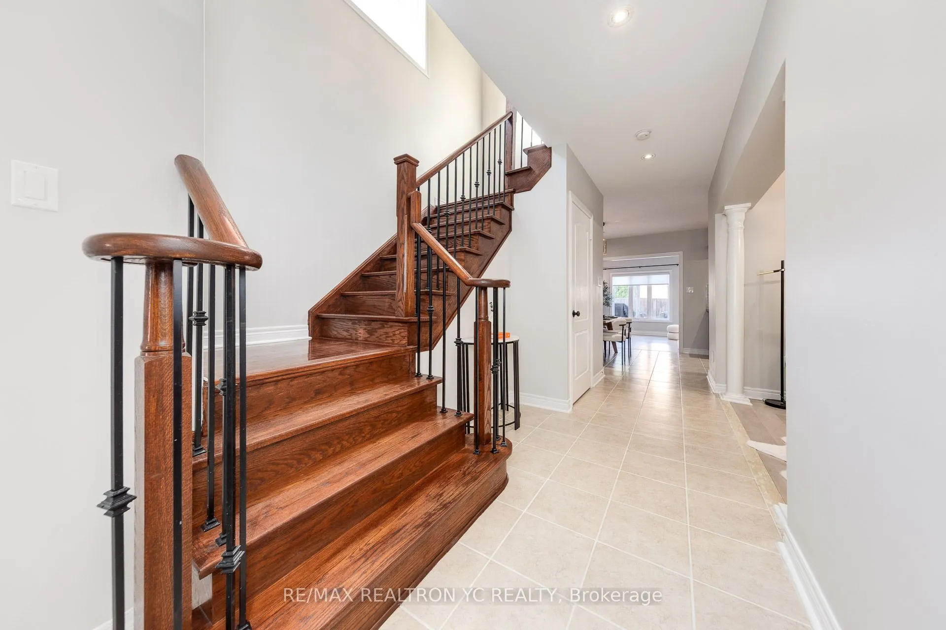 11 Carrier Crescent
