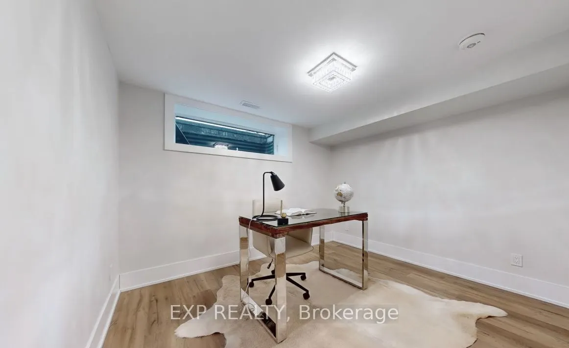 385 Easy Street