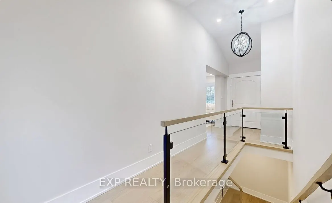 385 Easy Street