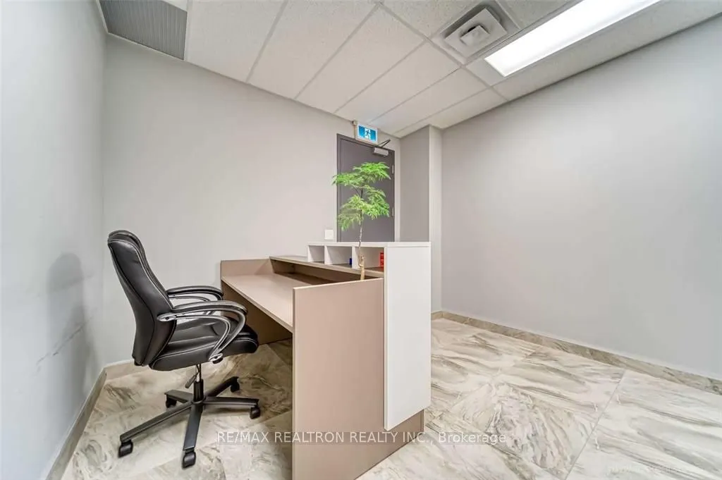 7191 Yonge Street, #512