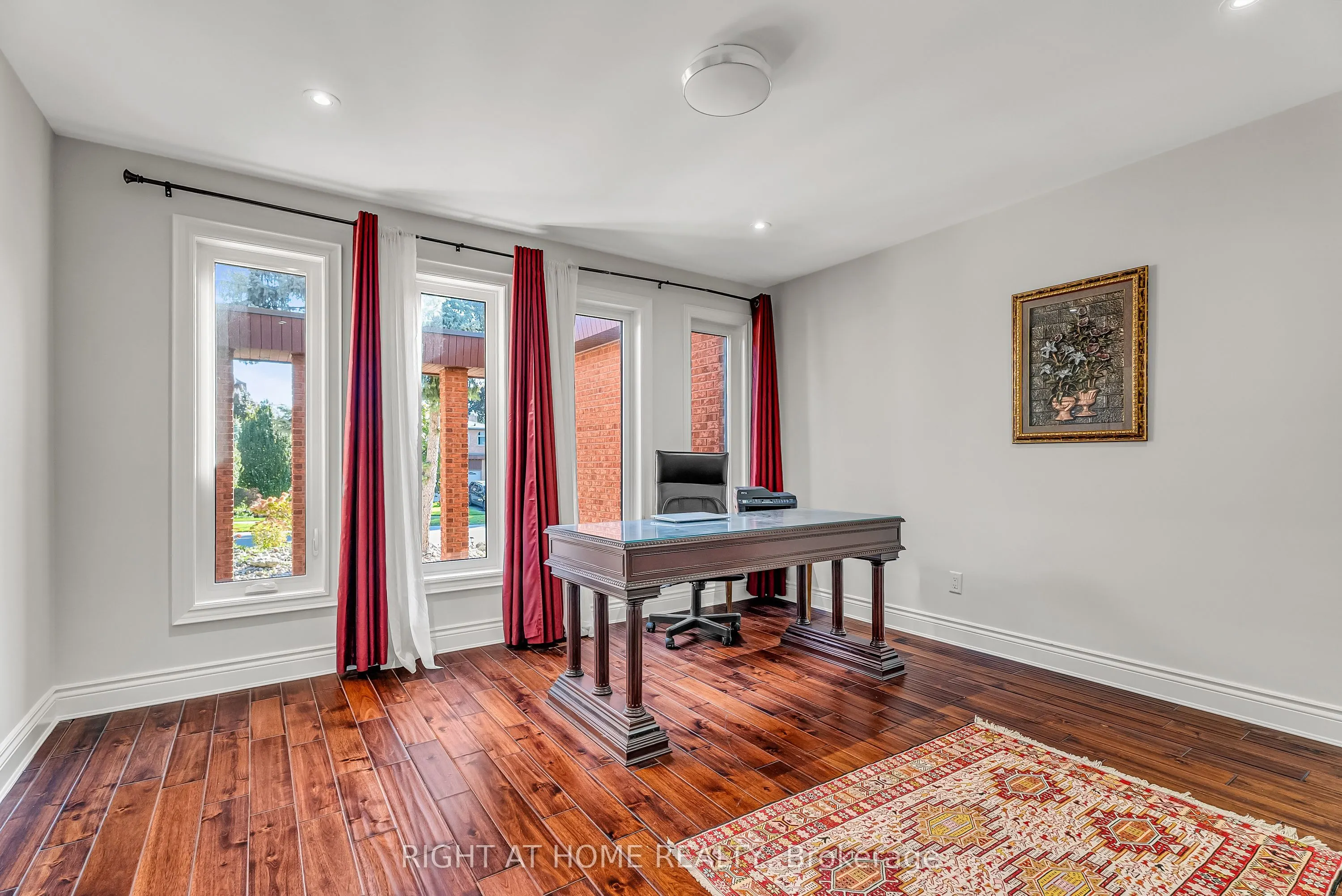 373 Firglen Ridge