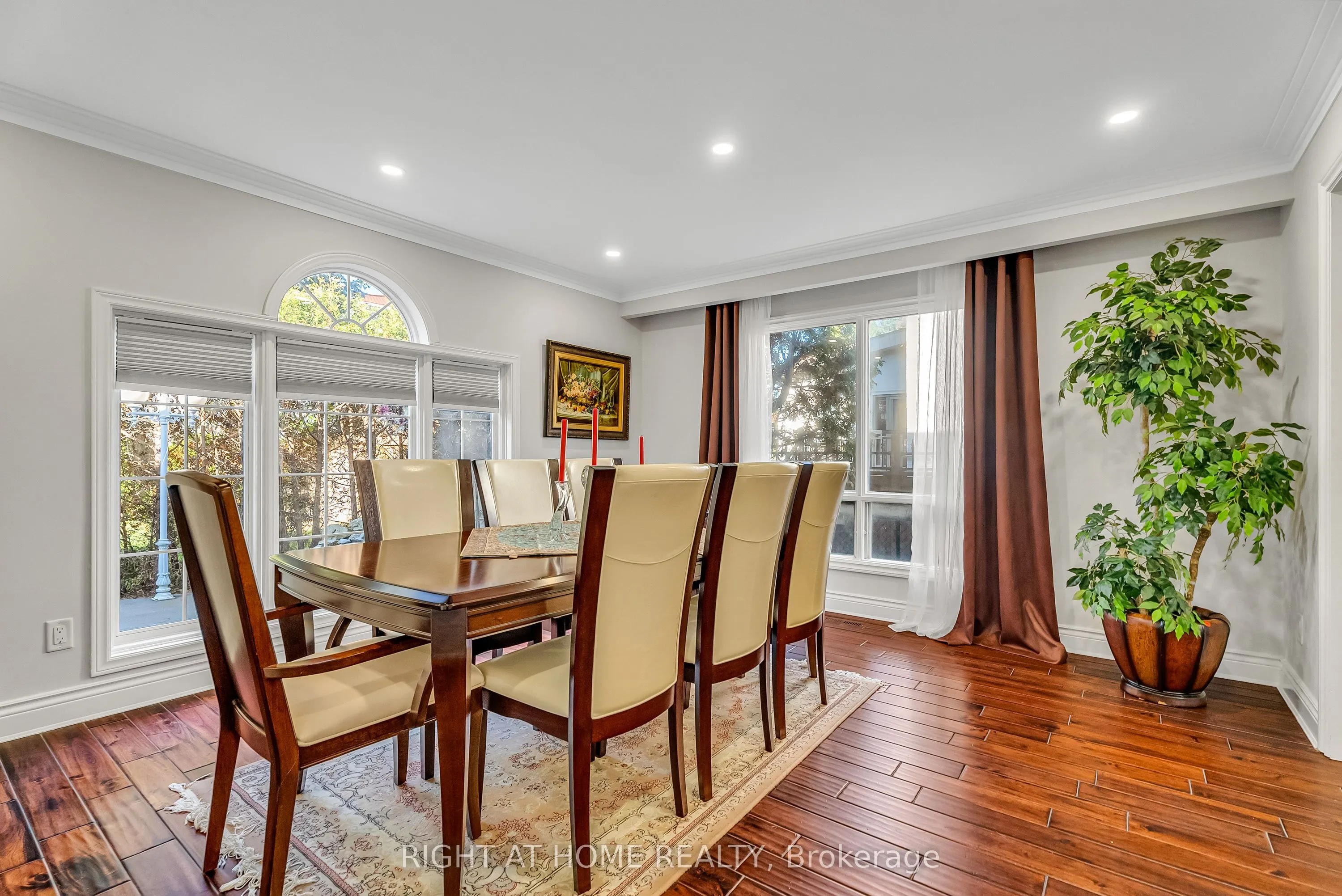 373 Firglen Ridge
