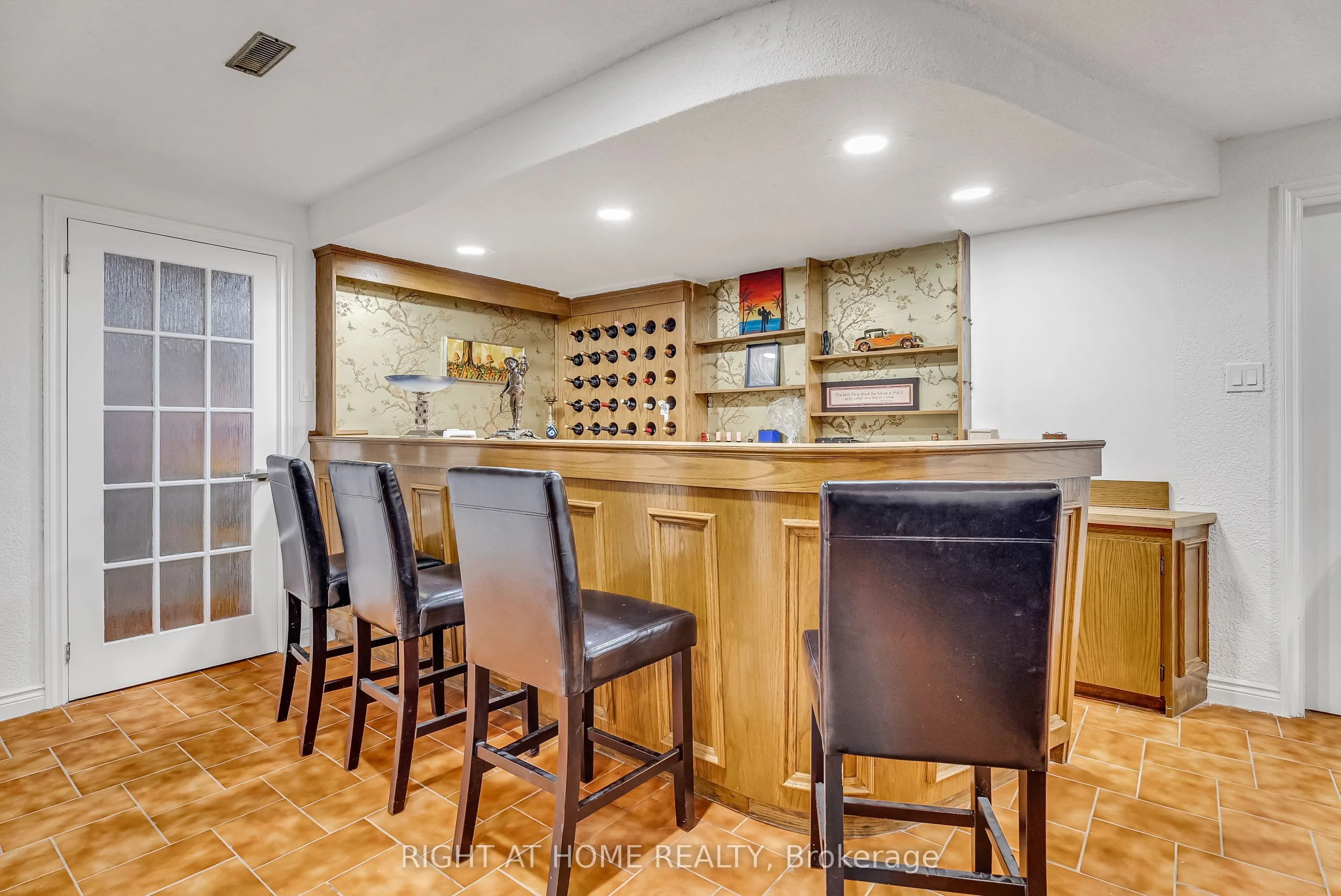 373 Firglen Ridge