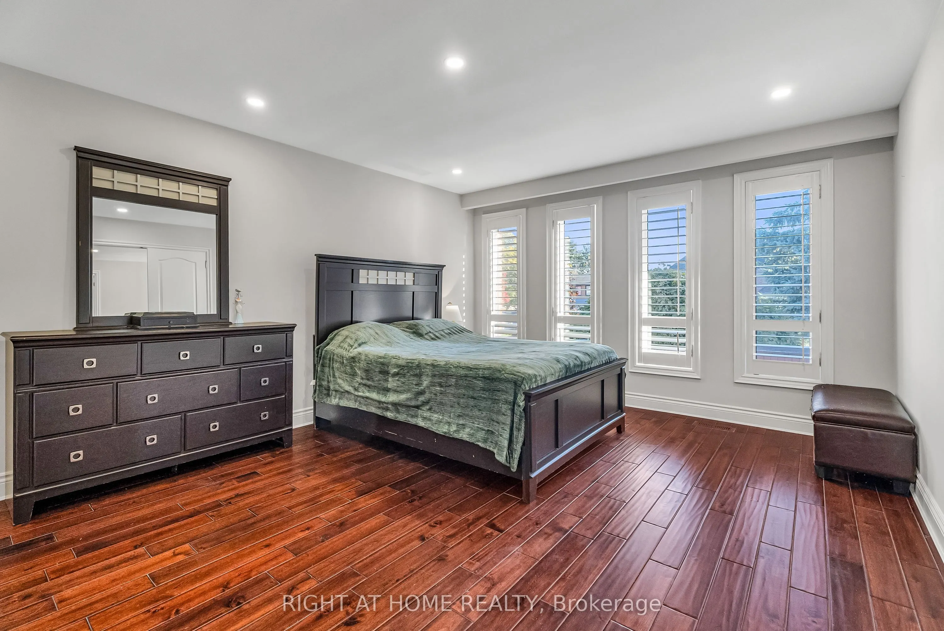 373 Firglen Ridge