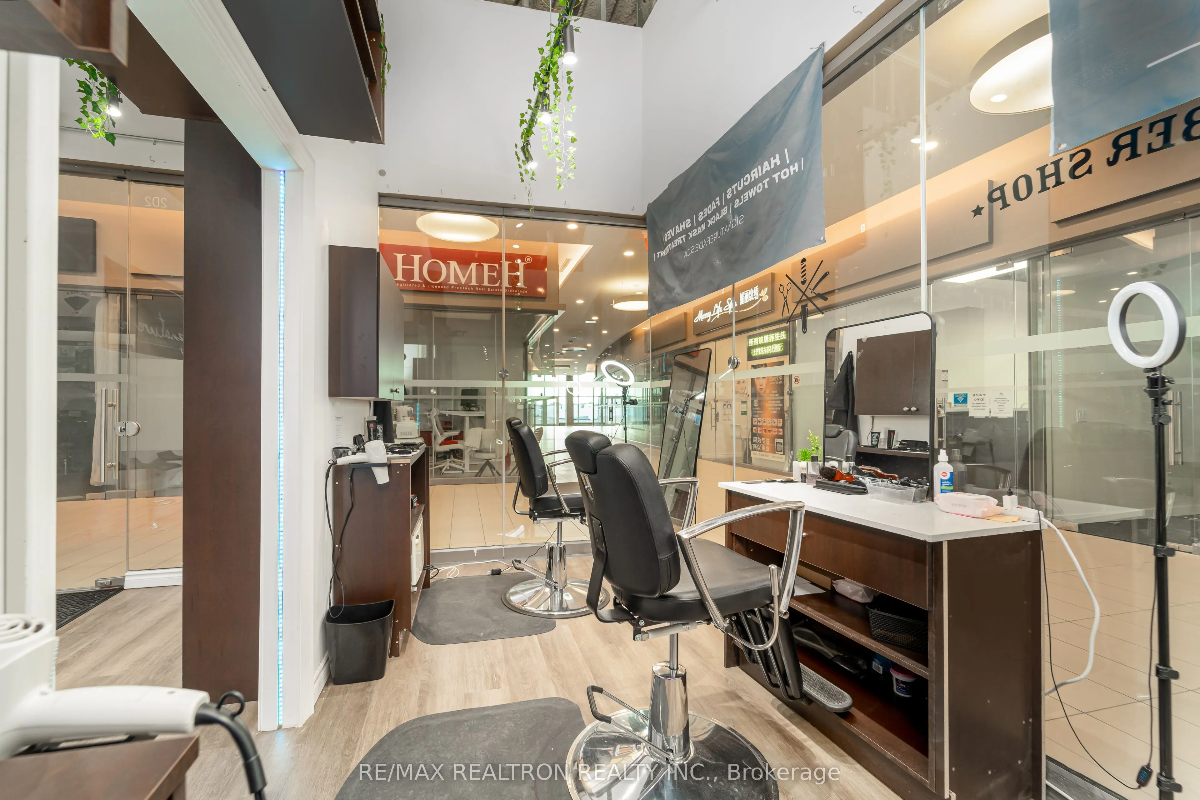 9390 Woodbine Avenue, #2D1