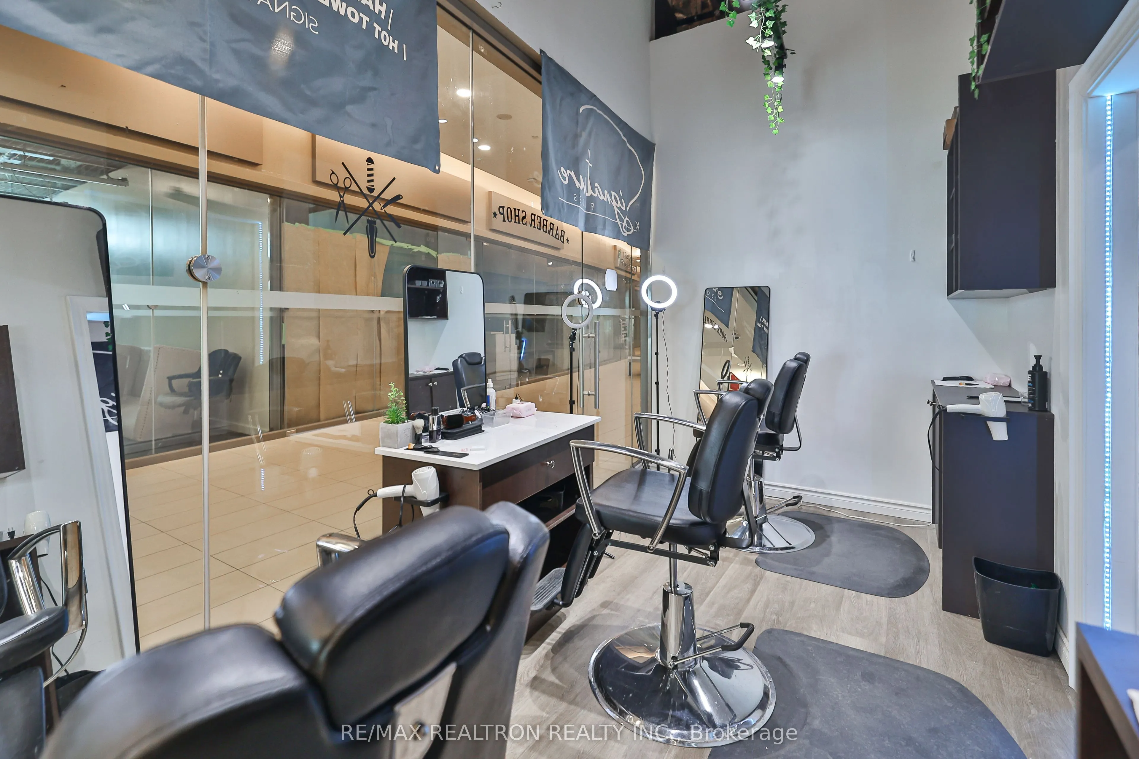 9390 Woodbine Avenue, #2D1