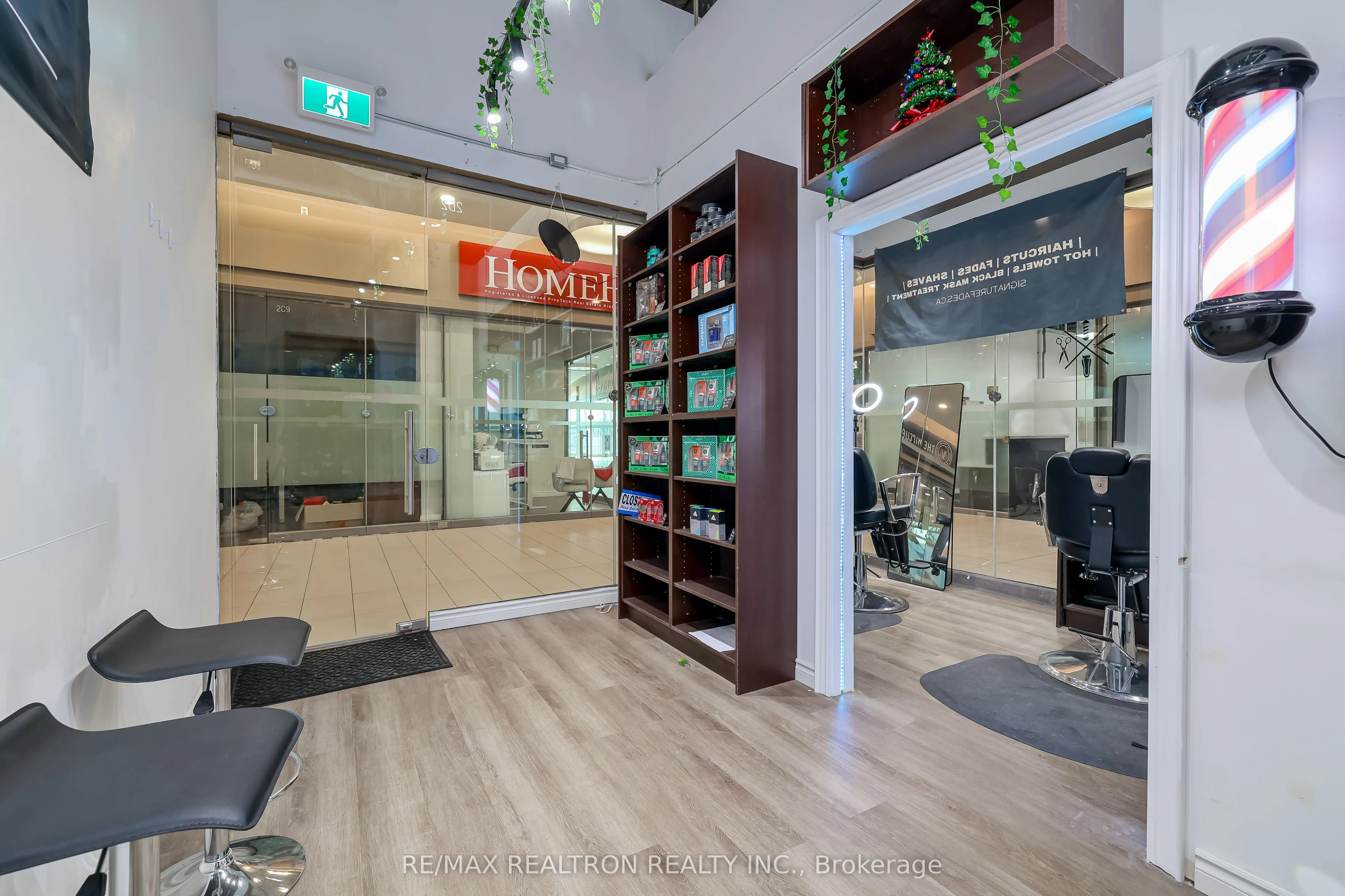 9390 Woodbine Avenue, #2D1