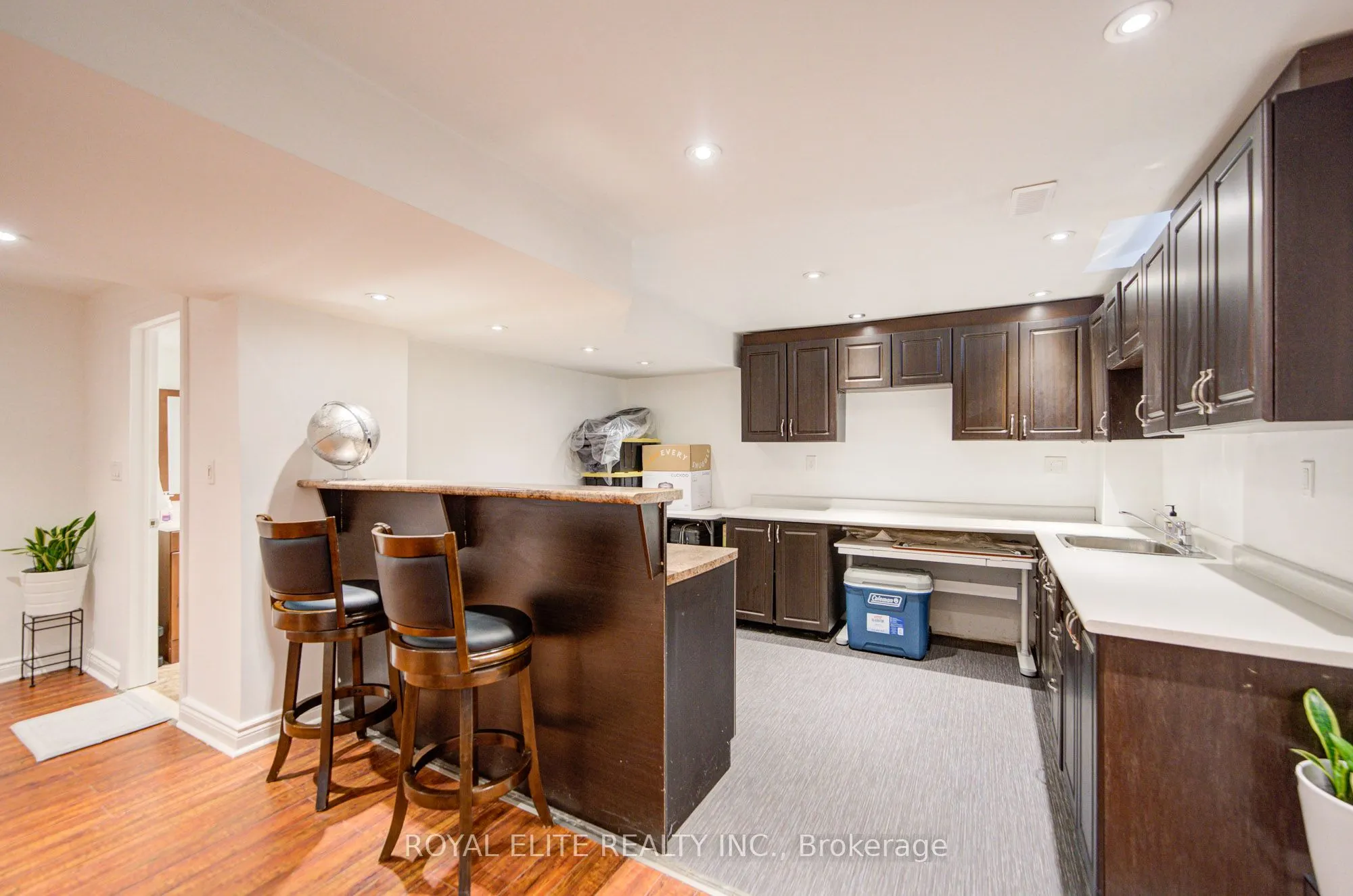 11 Amstel Avenue