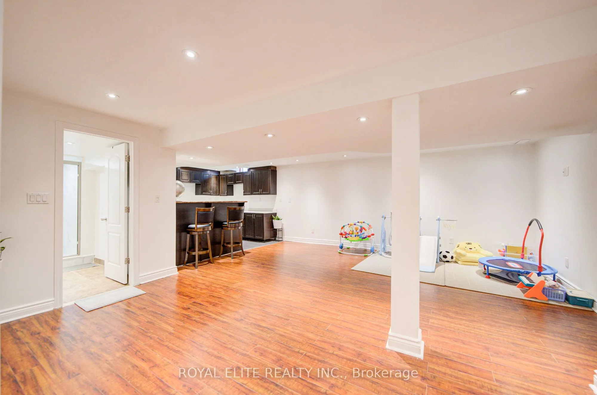 11 Amstel Avenue
