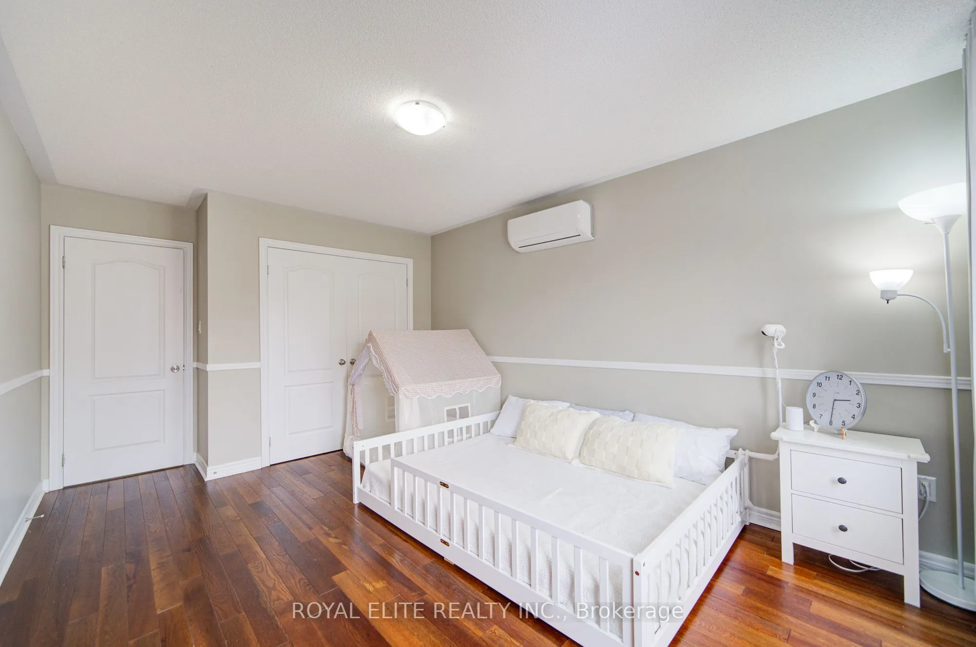 11 Amstel Avenue