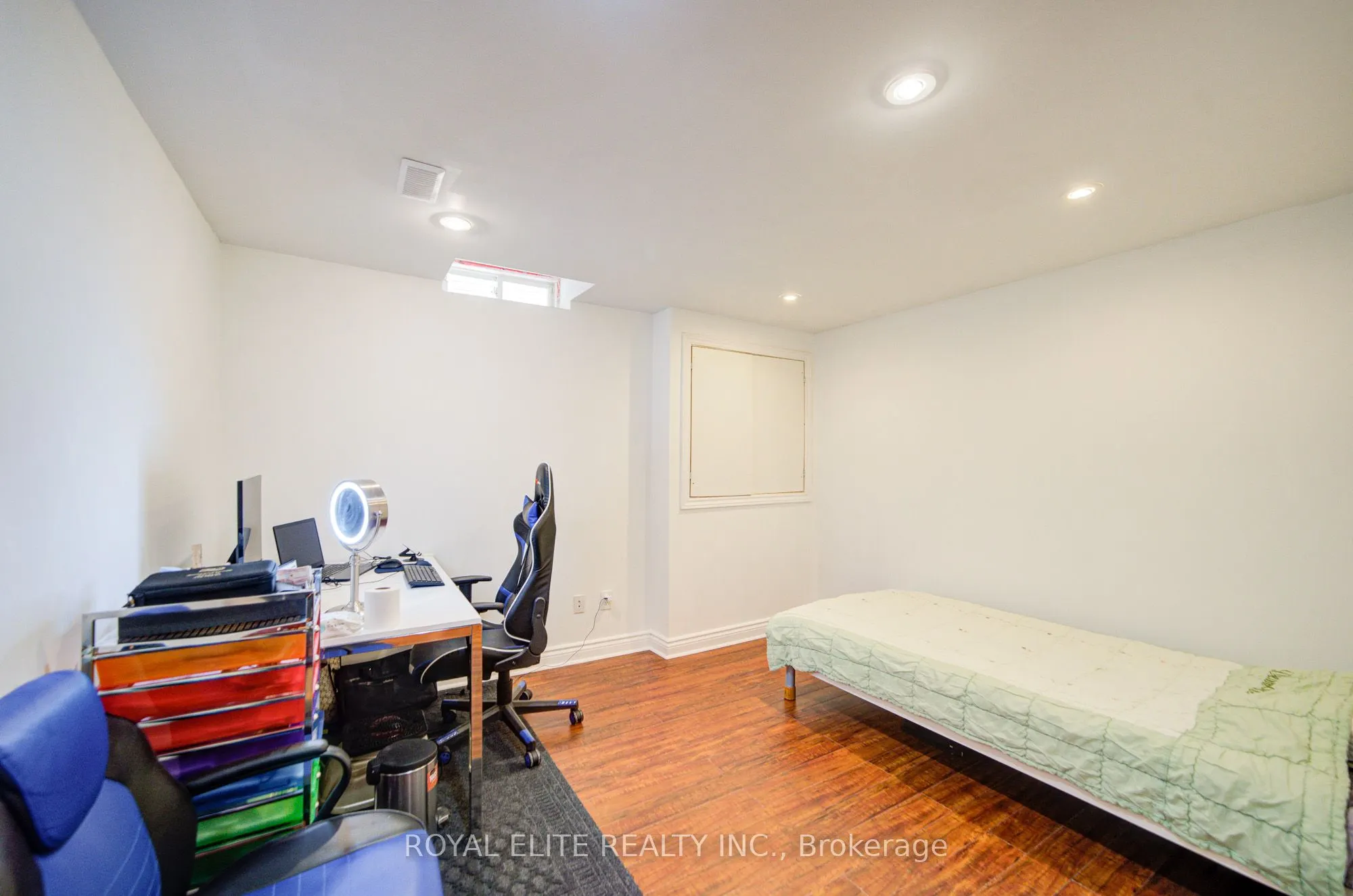 11 Amstel Avenue