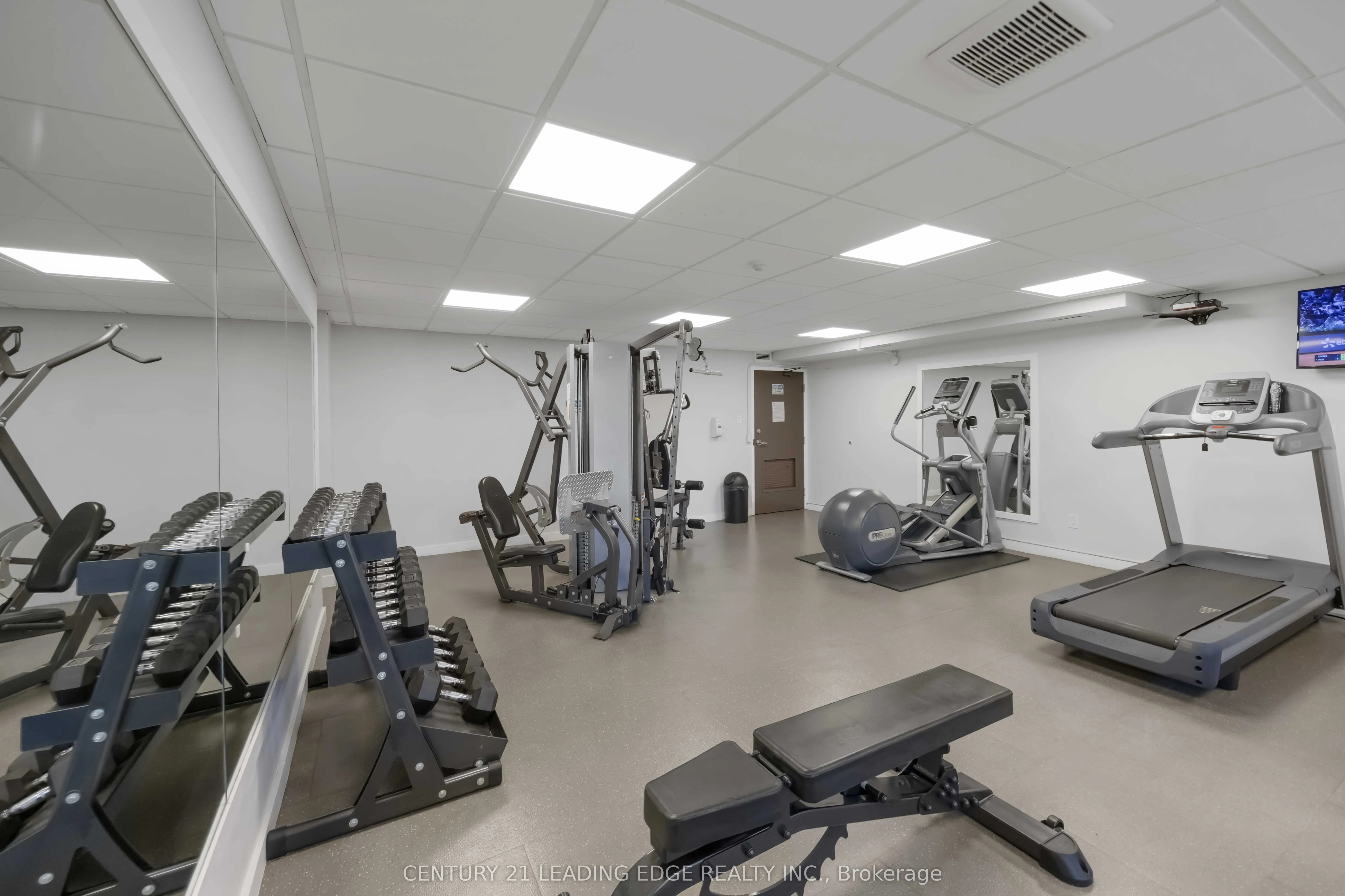 7811 Yonge Street, #811
