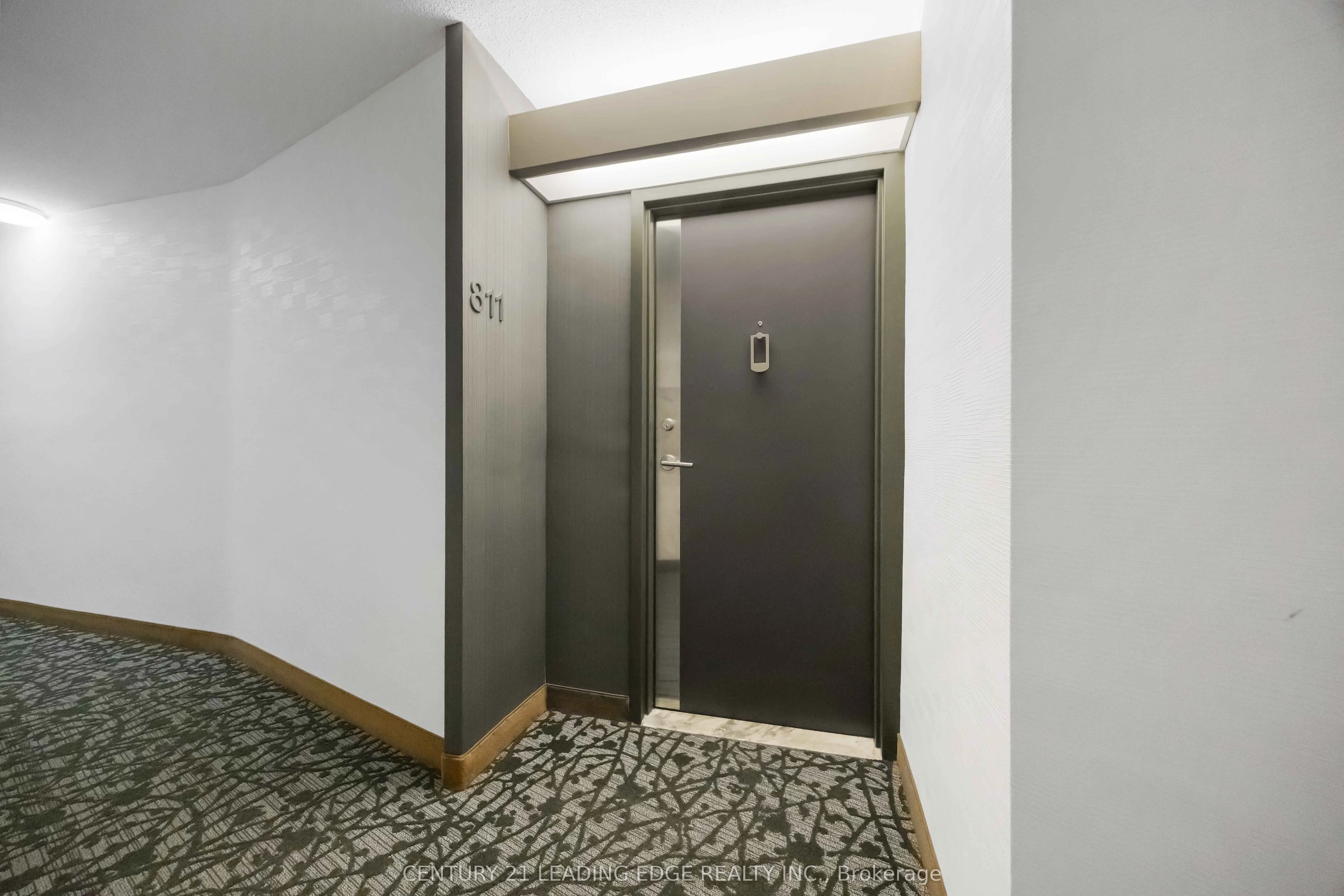 7811 Yonge Street, #811