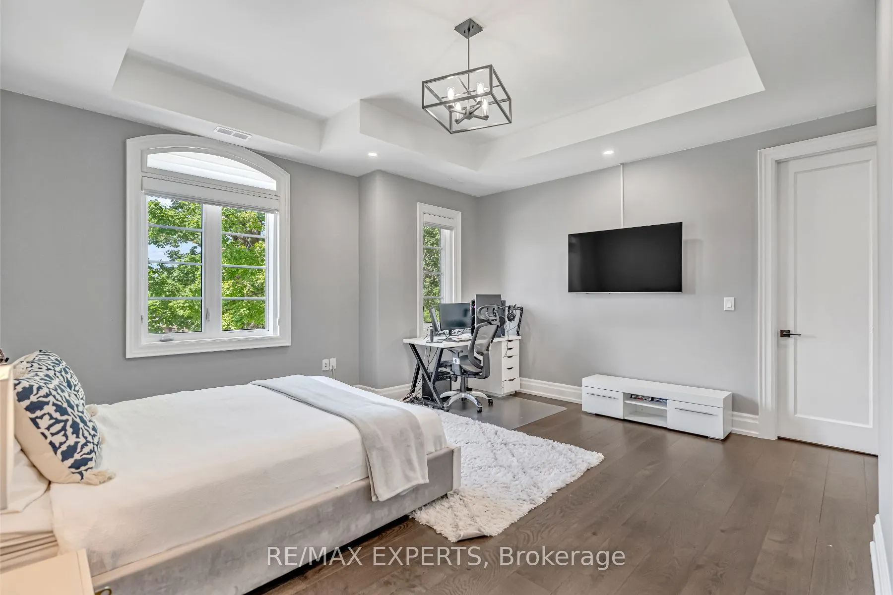 6131 Hillsdale Drive