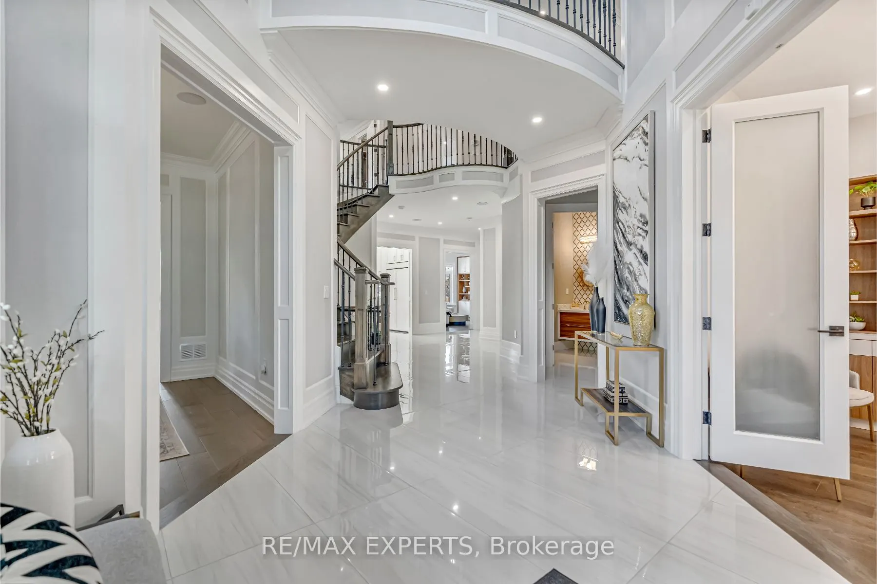 6131 Hillsdale Drive
