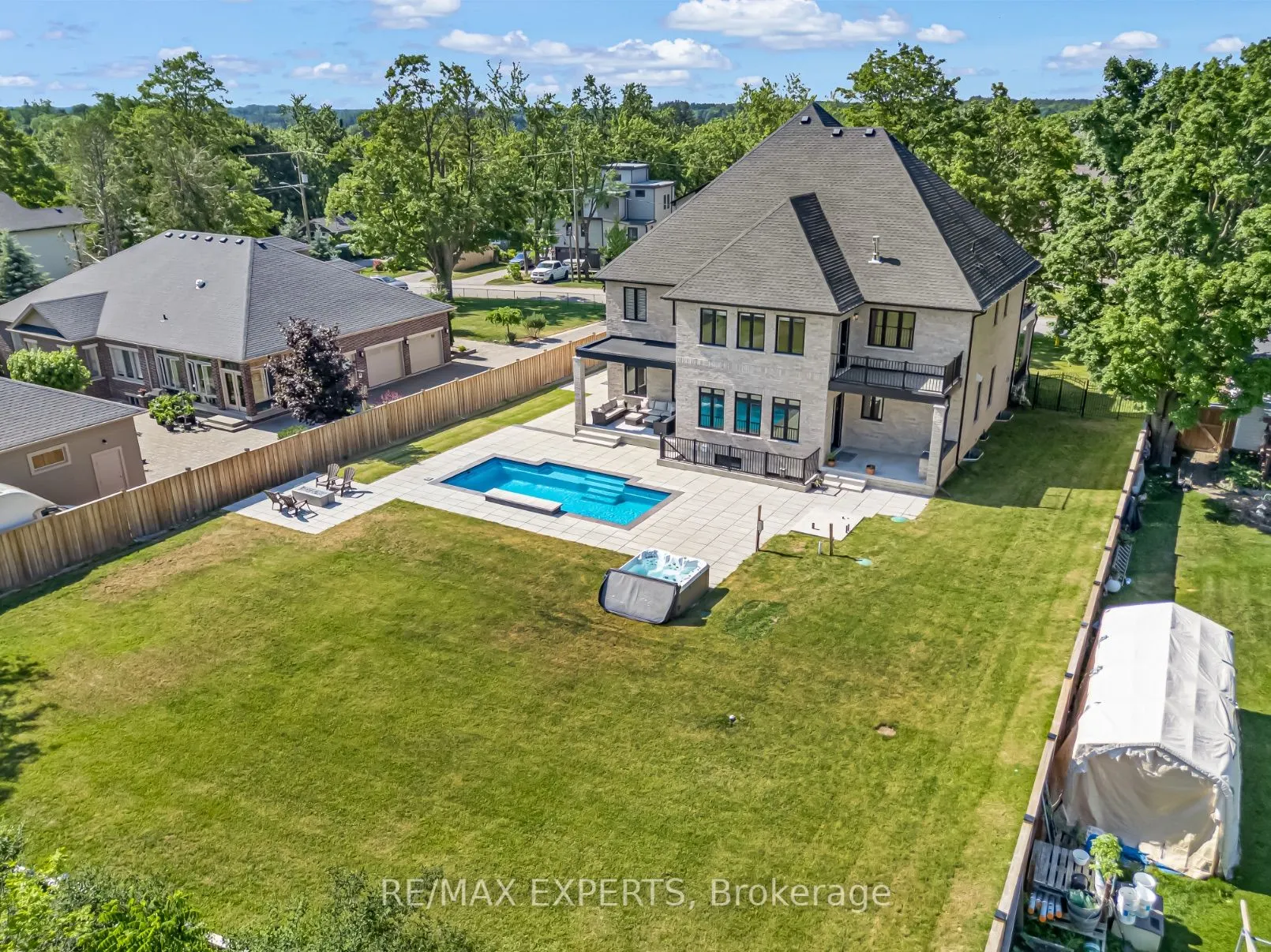 6131 Hillsdale Drive