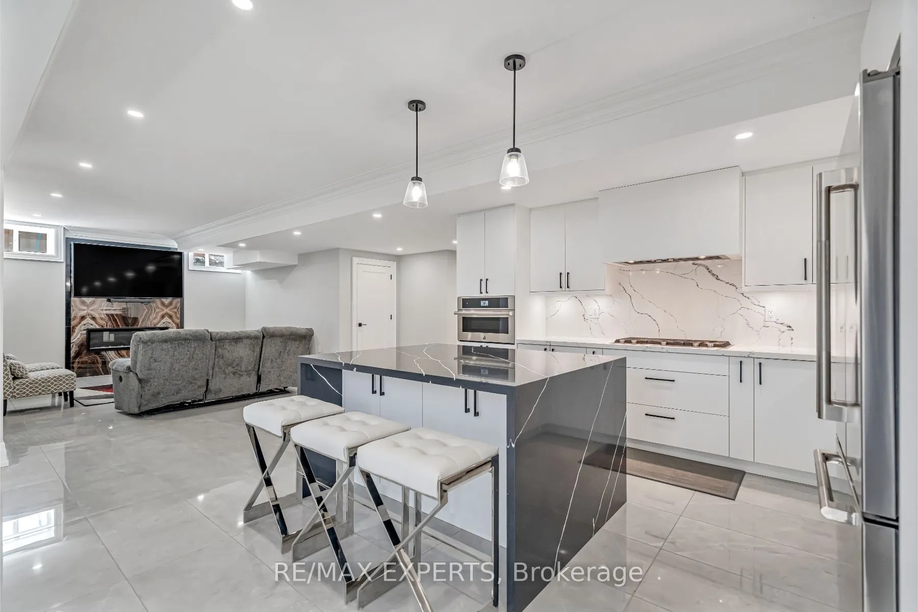 6131 Hillsdale Drive