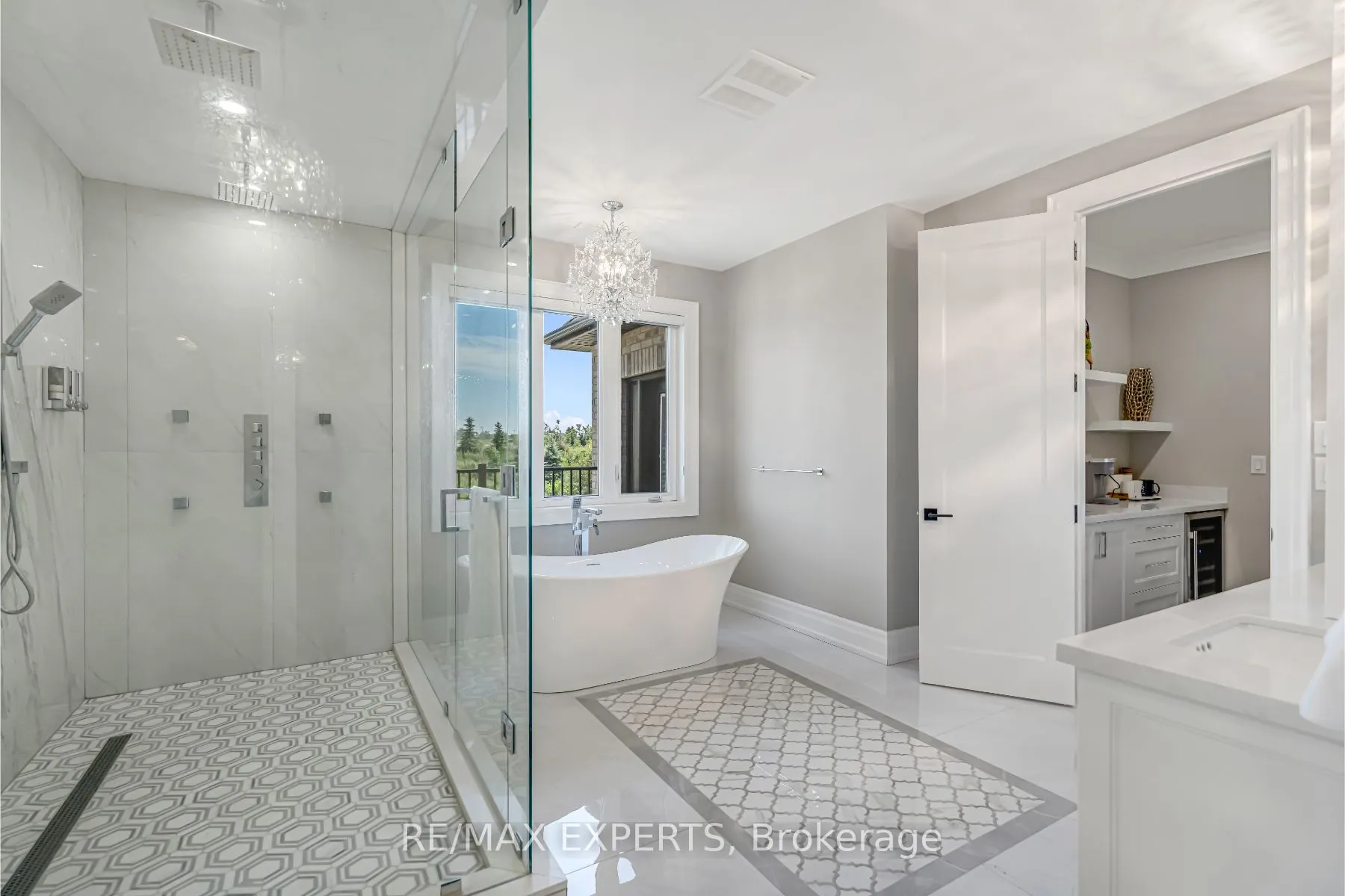6131 Hillsdale Drive