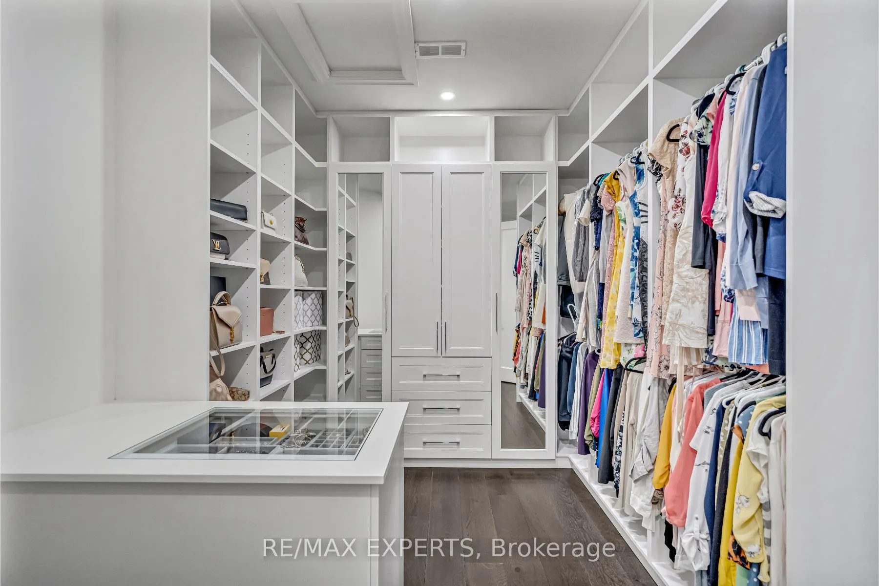 6131 Hillsdale Drive