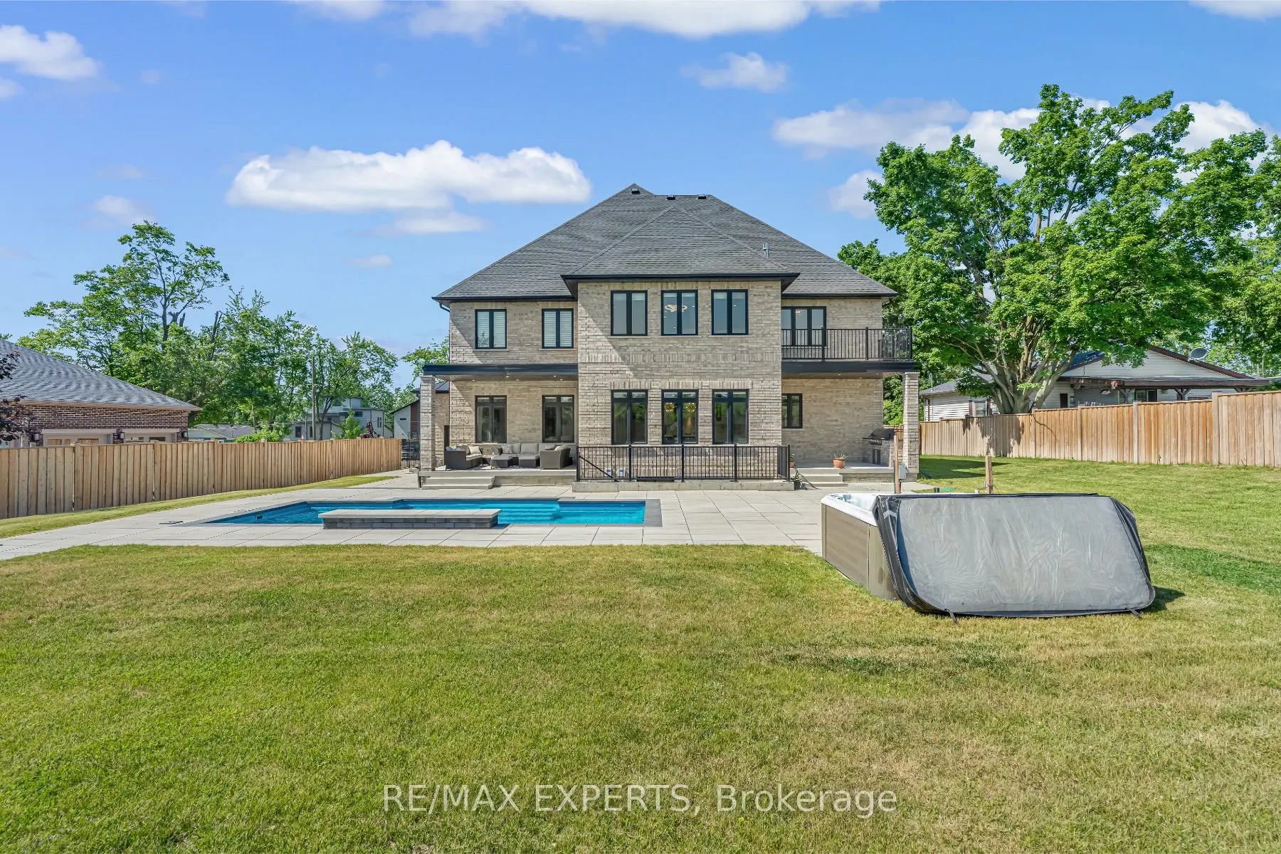 6131 Hillsdale Drive