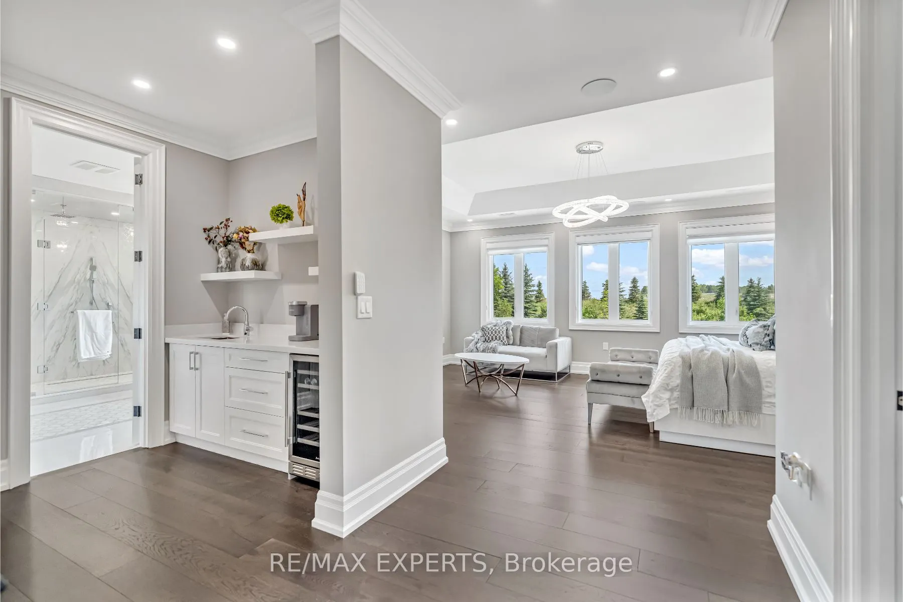6131 Hillsdale Drive