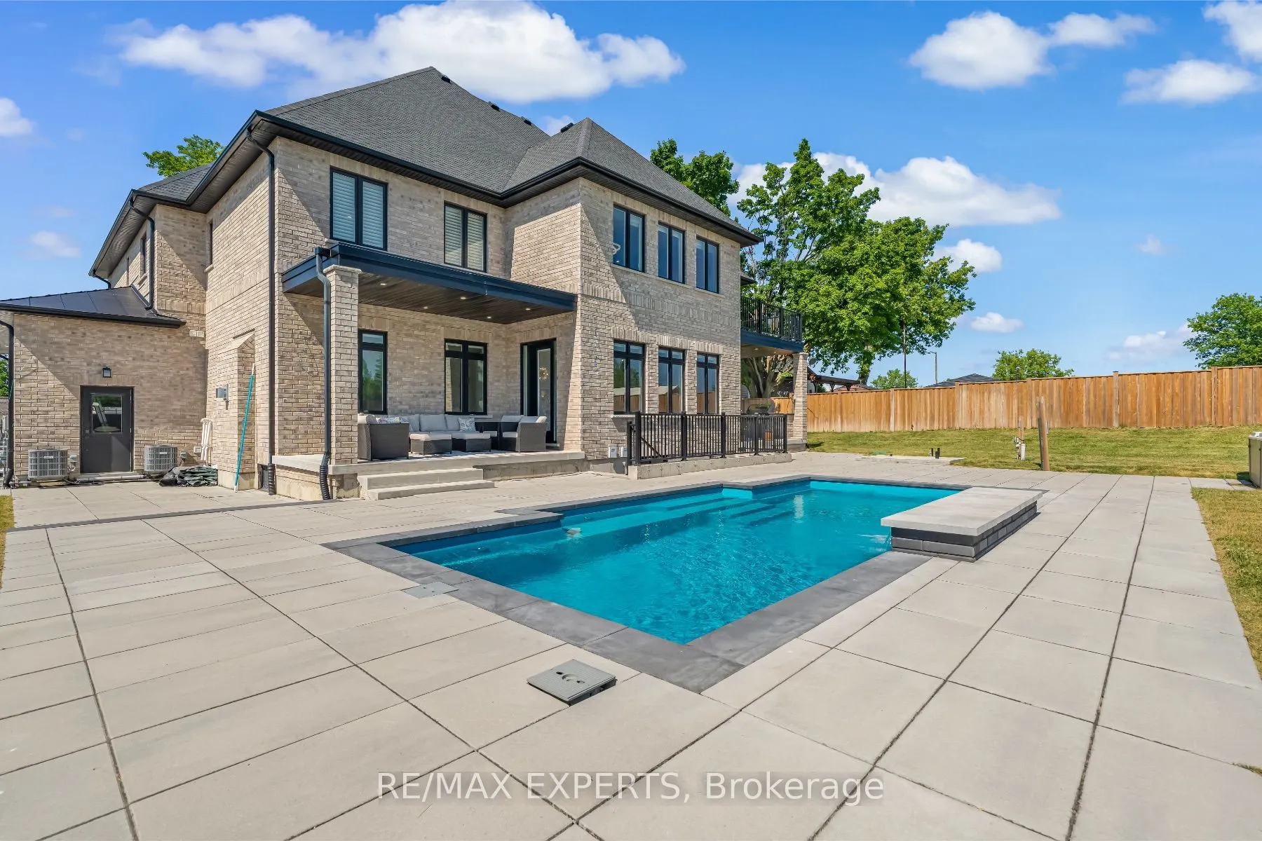 6131 Hillsdale Drive