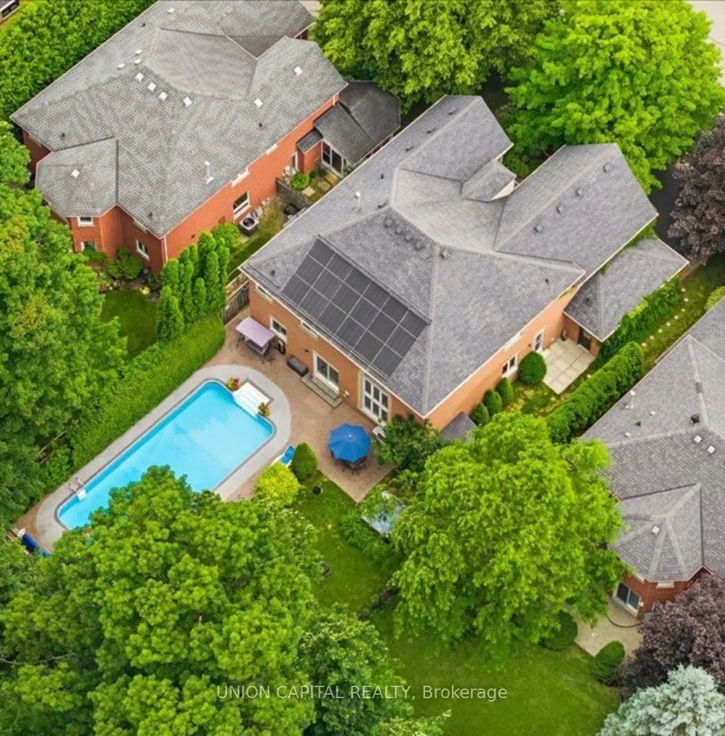 86 Charing Crescent