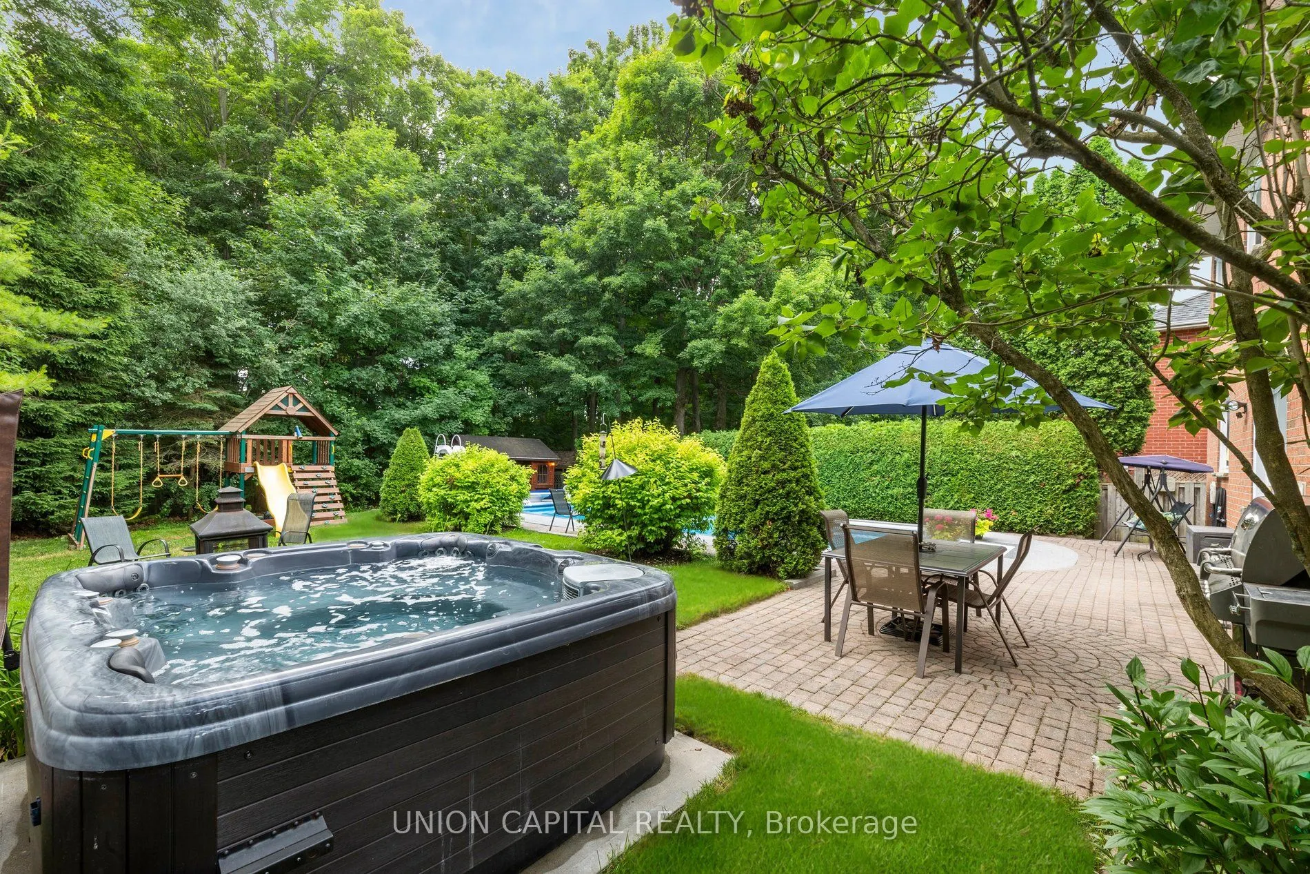 86 Charing Crescent