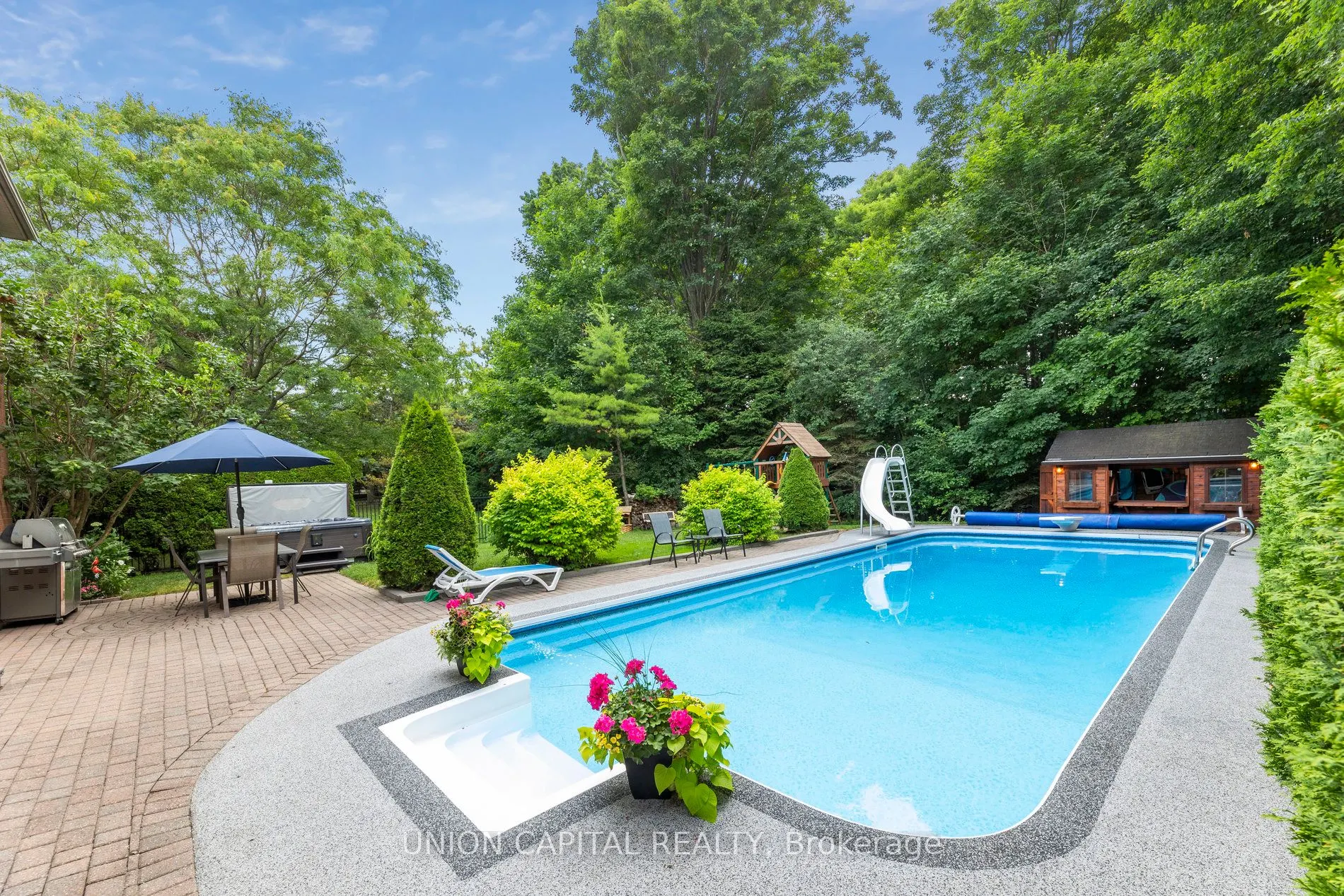 86 Charing Crescent