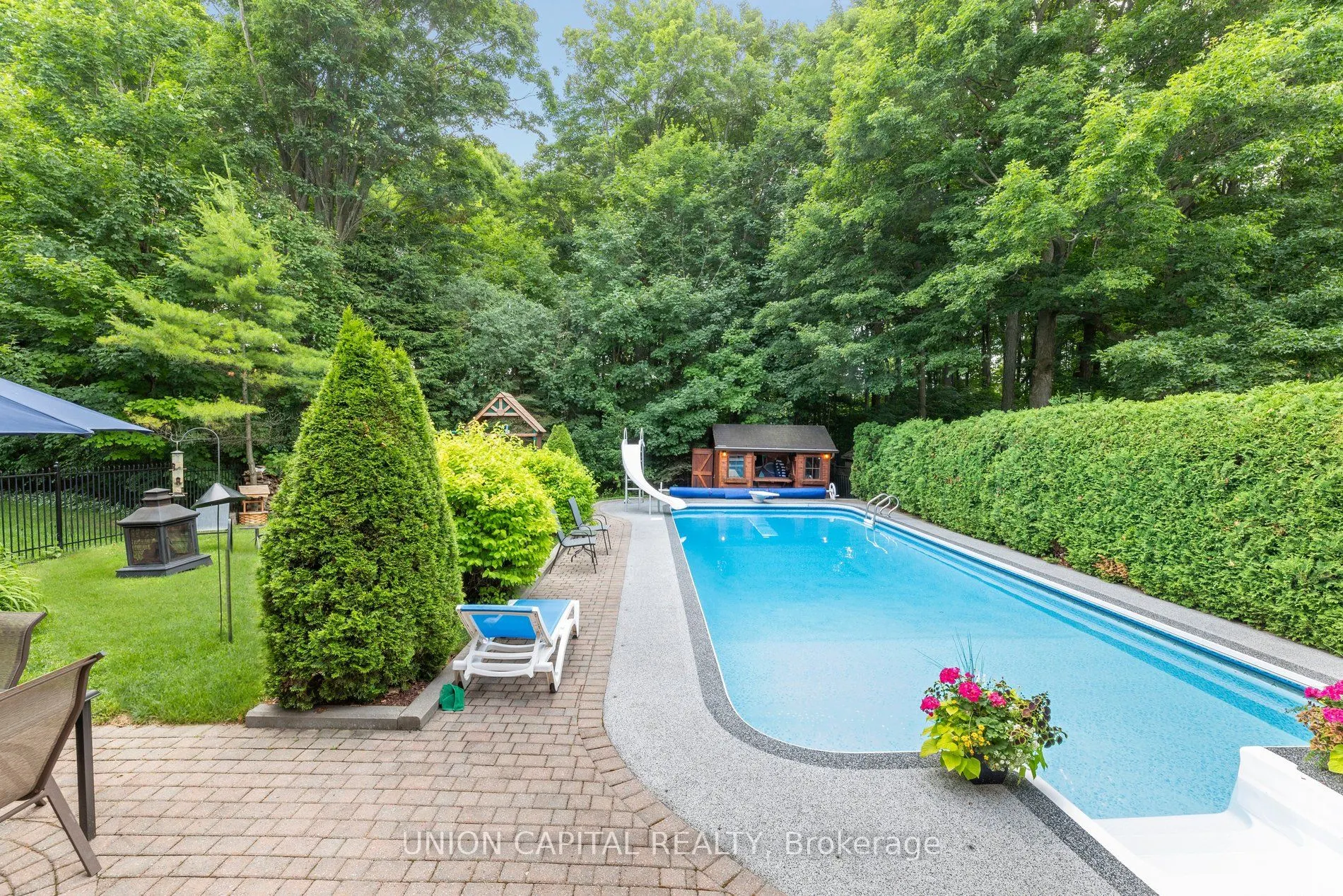 86 Charing Crescent