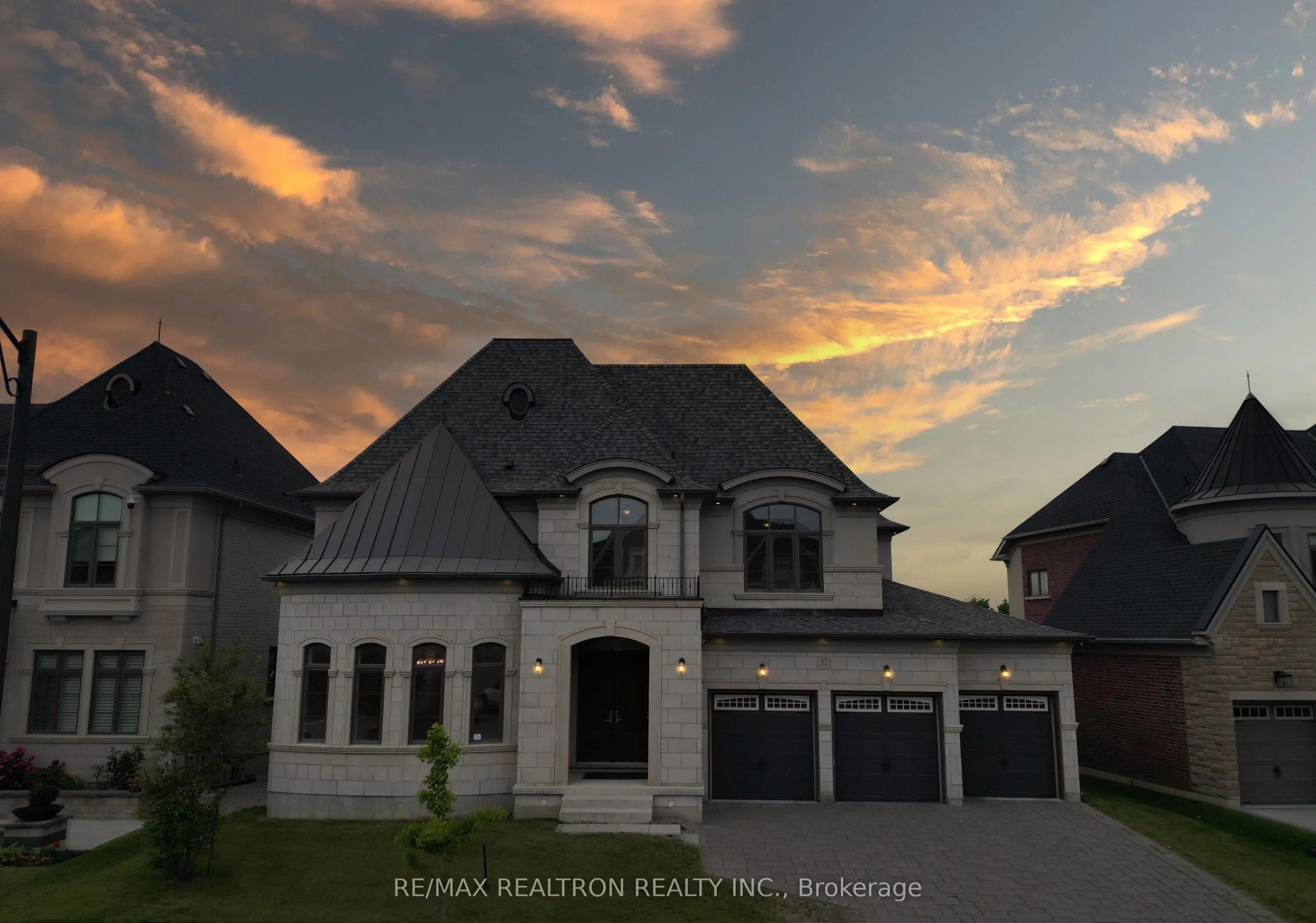 52 Rolling Green Court