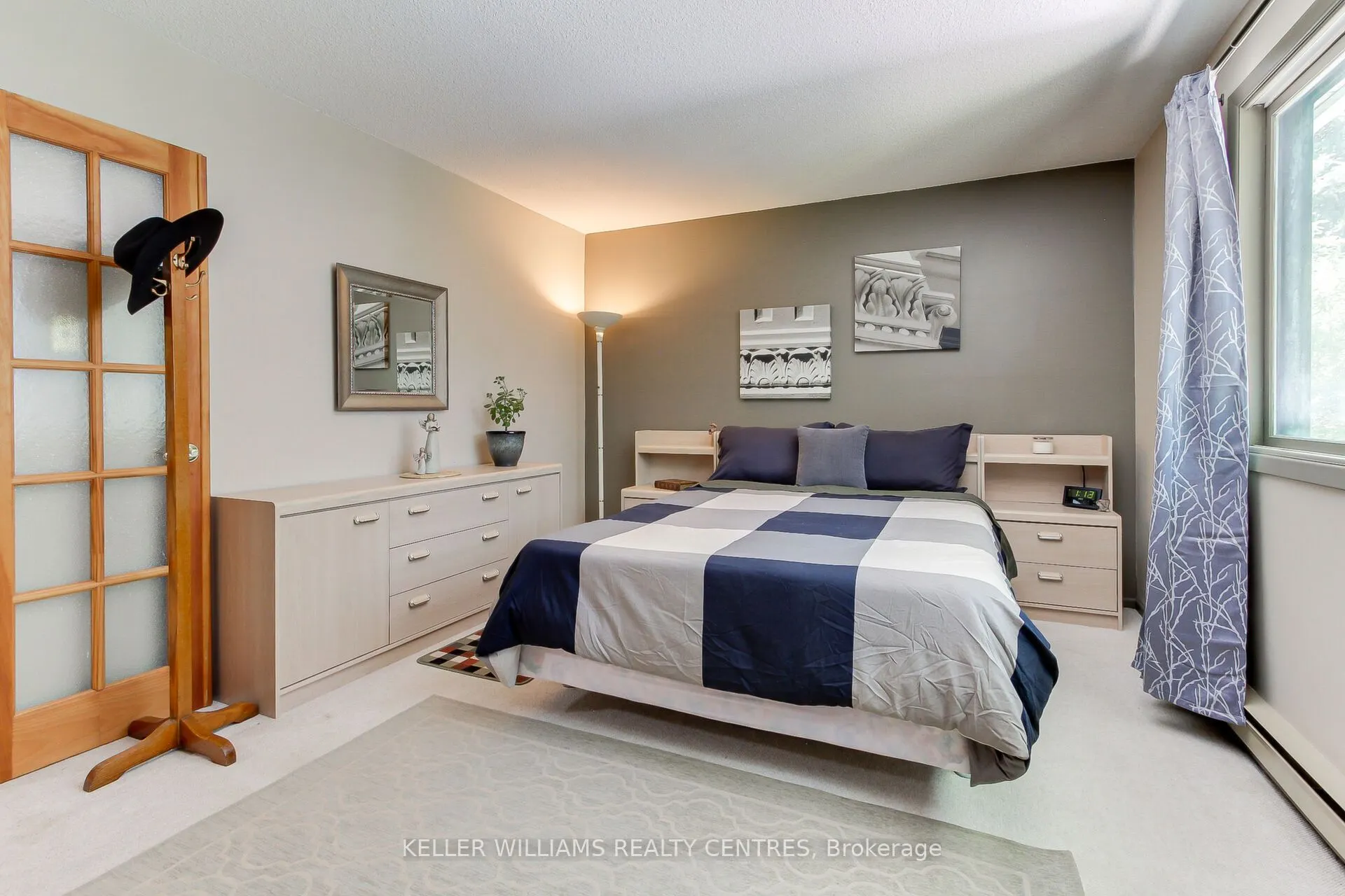 871 Elgin Street