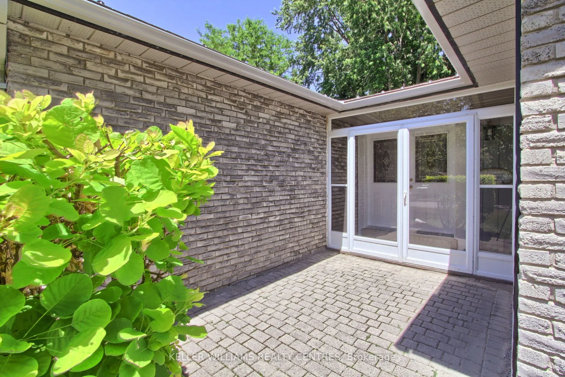 871 Elgin Street
