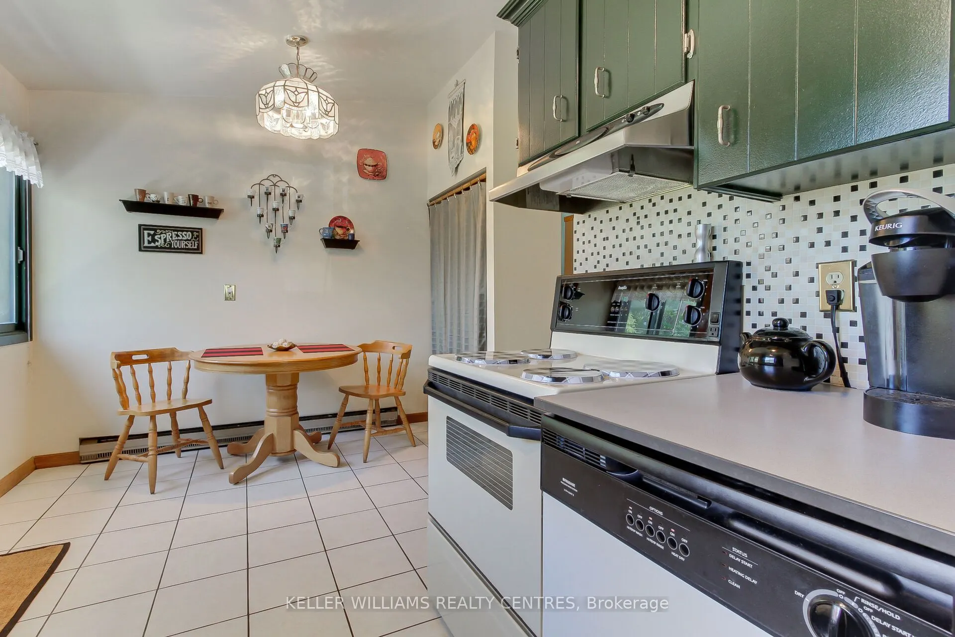 871 Elgin Street