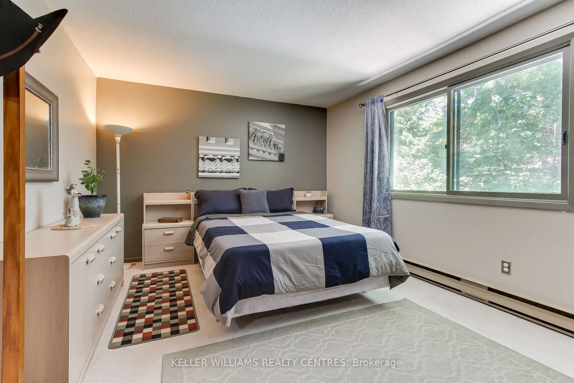 871 Elgin Street