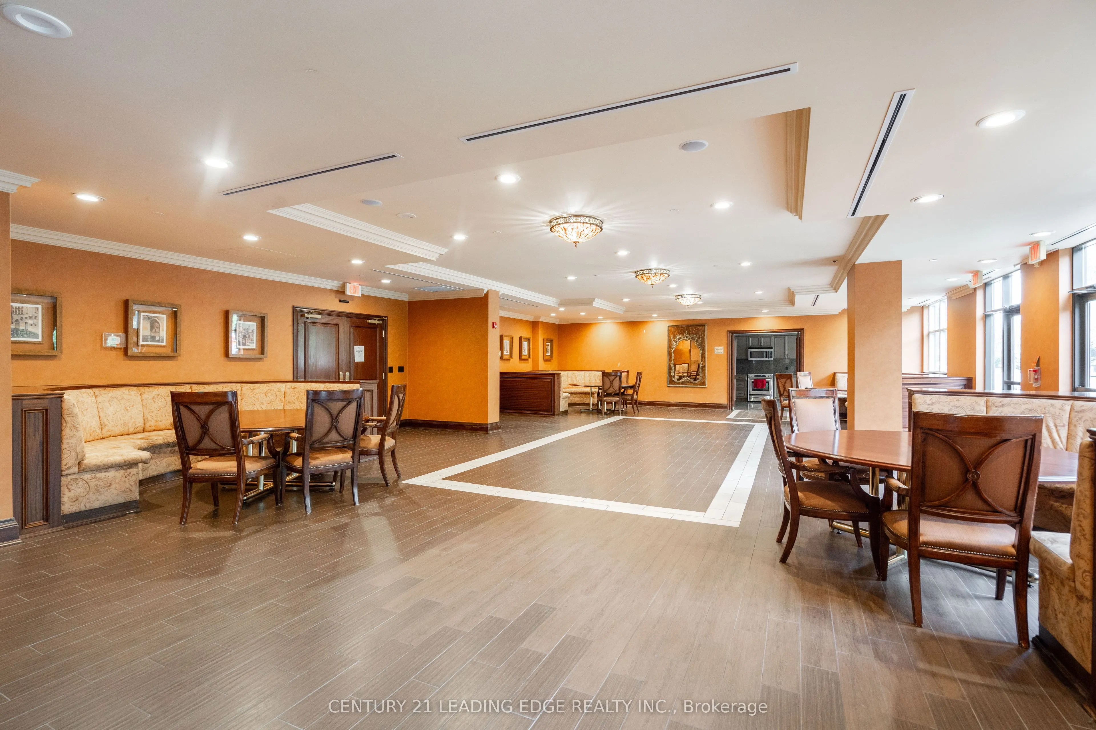 9225 Jane Street, #708