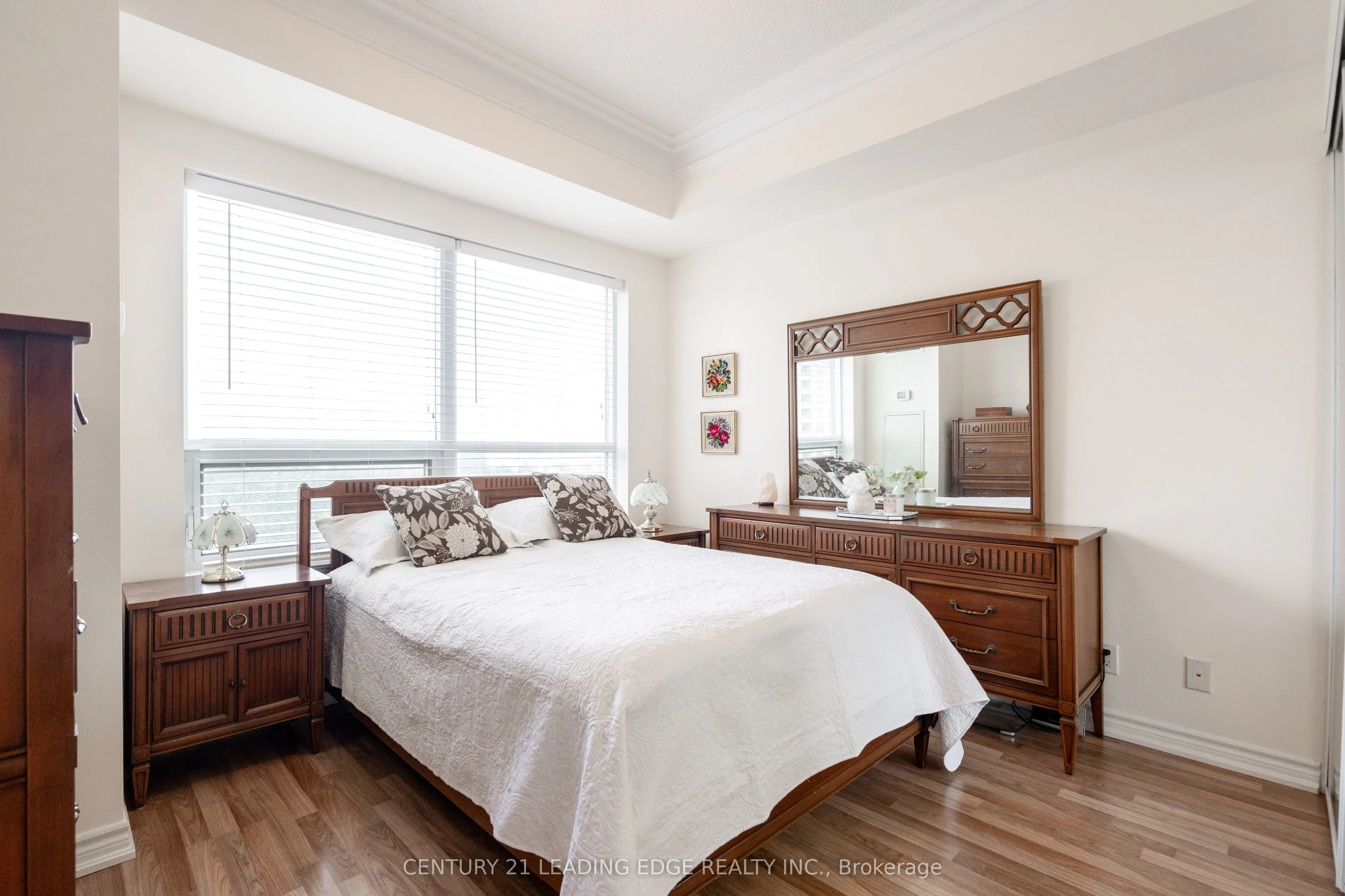 9225 Jane Street, #708